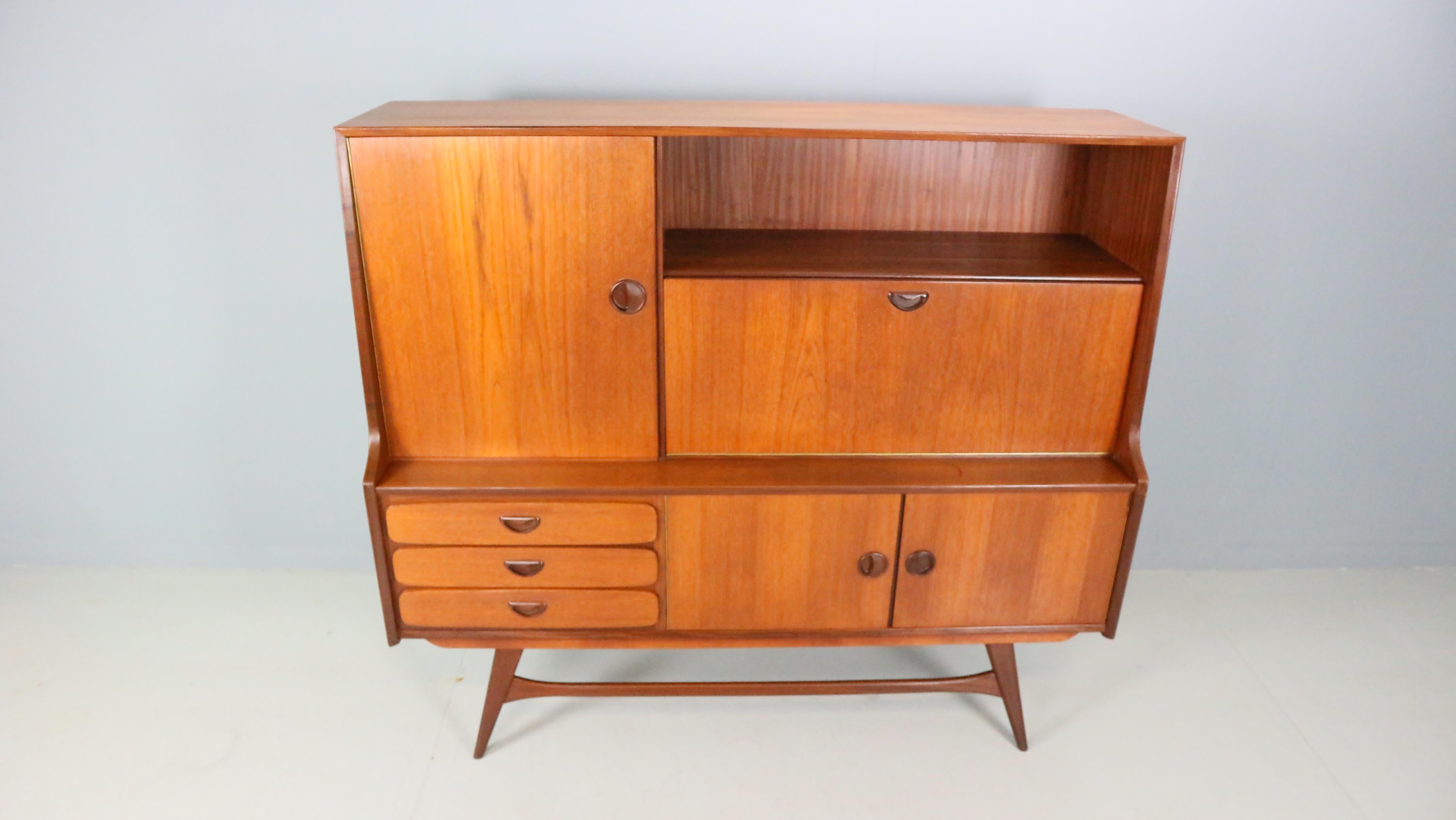 Mid-Century moderno Credenza in teak Louis Van Teeffelen per WéBé, anni '60