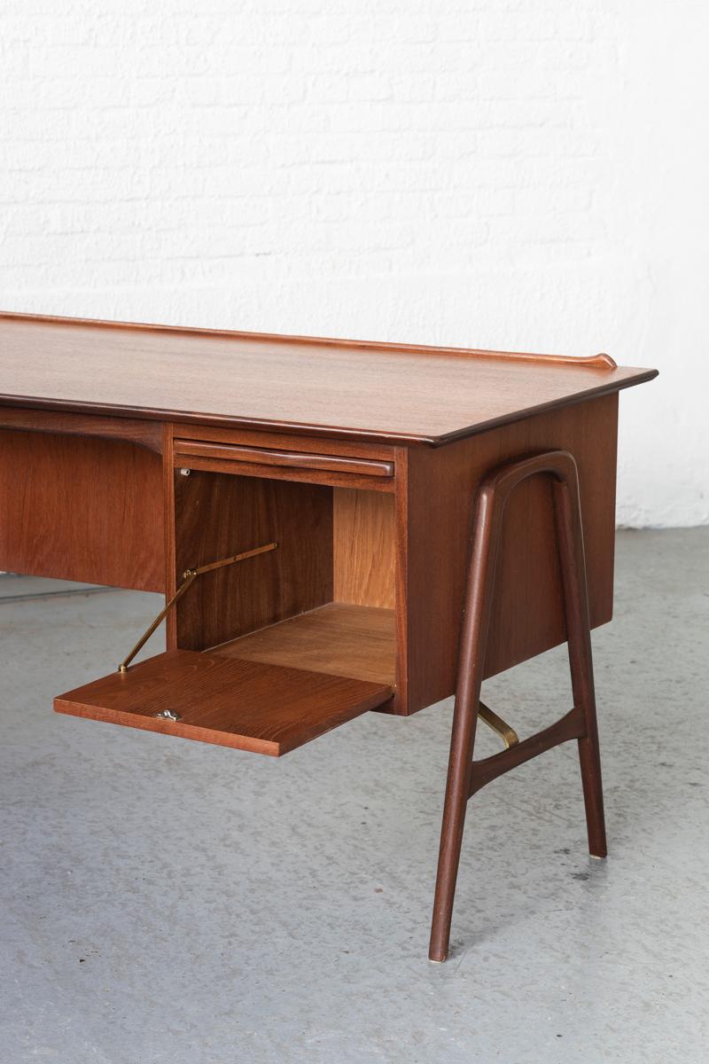 Mid-20th Century Louis Van Teeffelen Writing Desk for Wébé, Dutch Design, 1960s