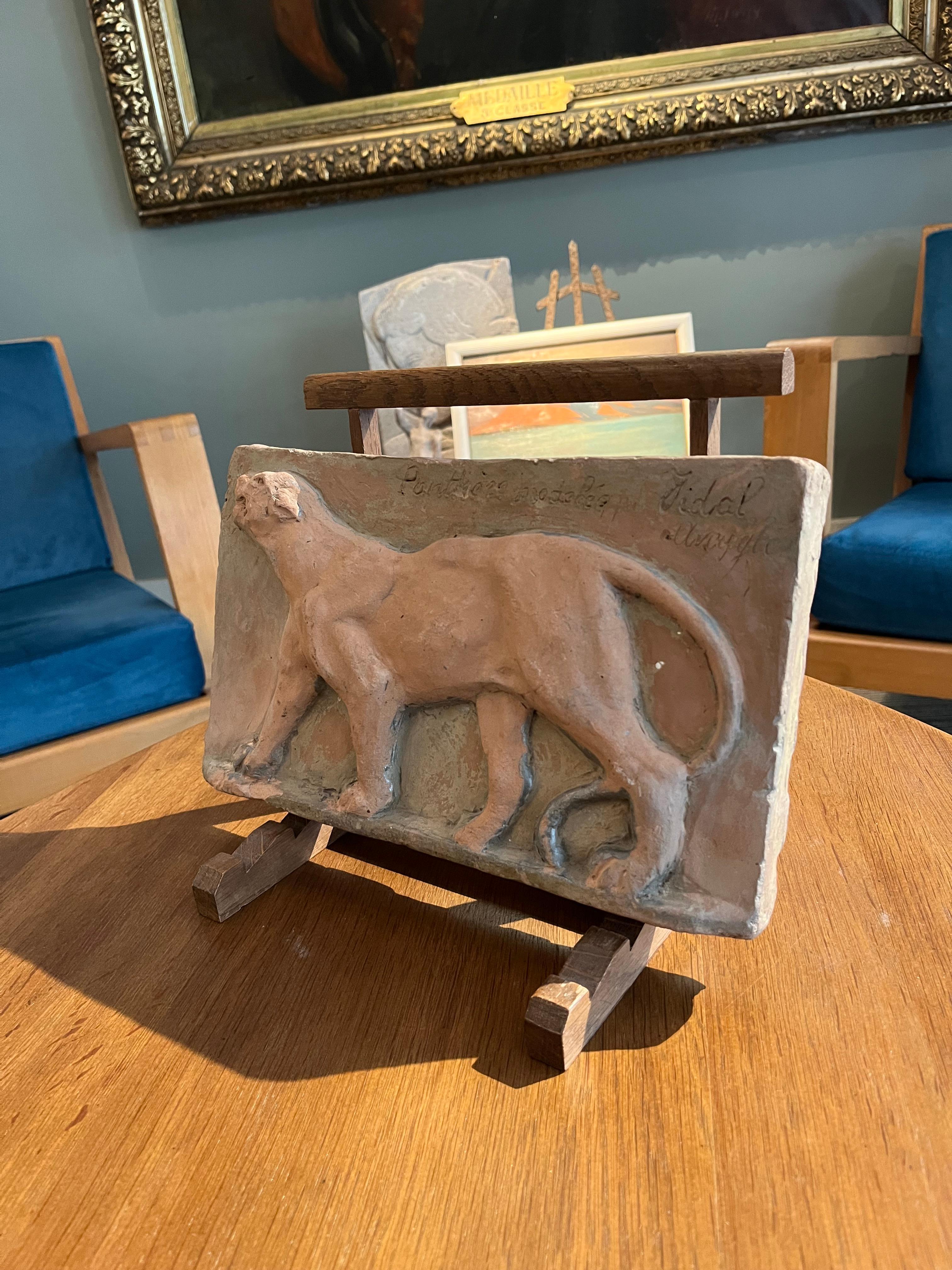 Panthère - Sculpture en bas-relief en vente 1