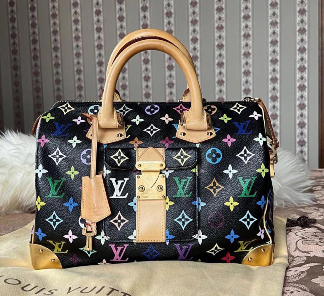 Super rare Louis Vuitton x Takashi Murakami beauty Speedy 30. Unique condition: almost zero tan!
Comes with dustbag and paper Certificate of Authenticity (could be also checked online by QR)