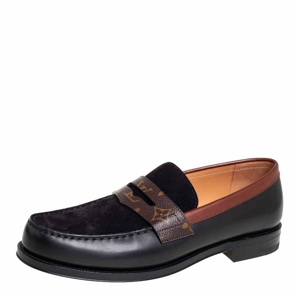These timeless Sorbonne loafers will leave you looking smart and polished. Crafted from smooth leather and suede they are adorned with penny keeper straps made from Monogram canvas and neat stitches. The insoles are lined with leather and feature