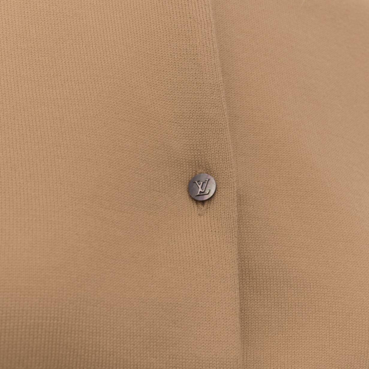 LOUIS VUITTON 100% cachemire tan Brown logo intarsia cardigan d'équipe S en vente 4