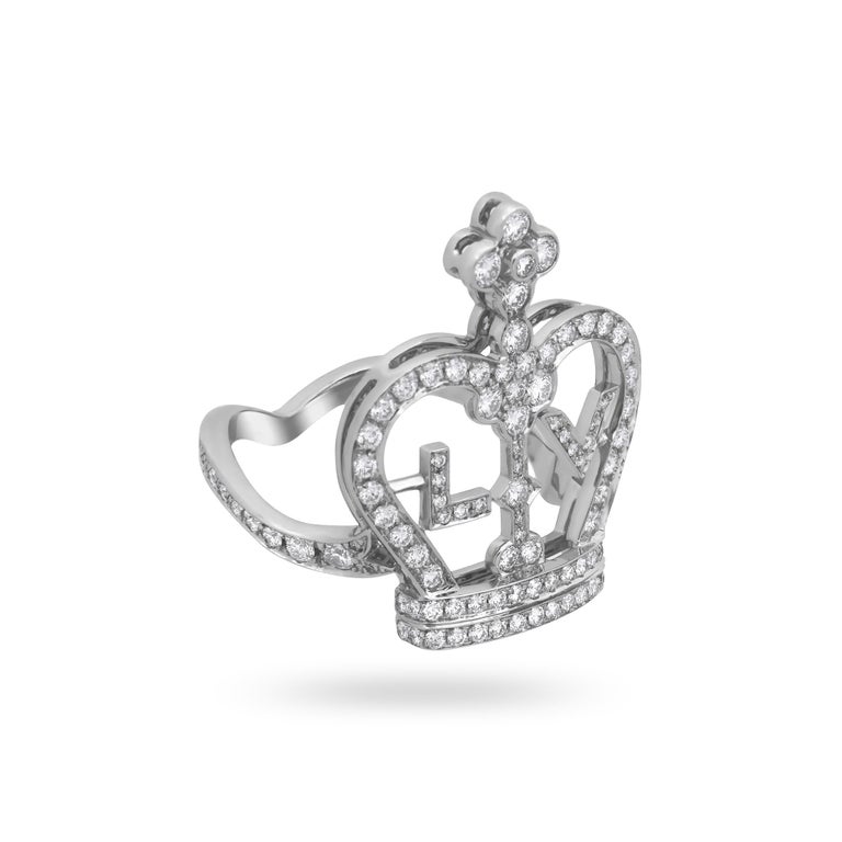 Louis Vuitton 18 Karat White Gold Diamond LV Crown Ring For Sale at 1stdibs