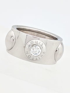 Louis Vuitton 18 Karat White Gold Grand Berg Crew Diamond Ring