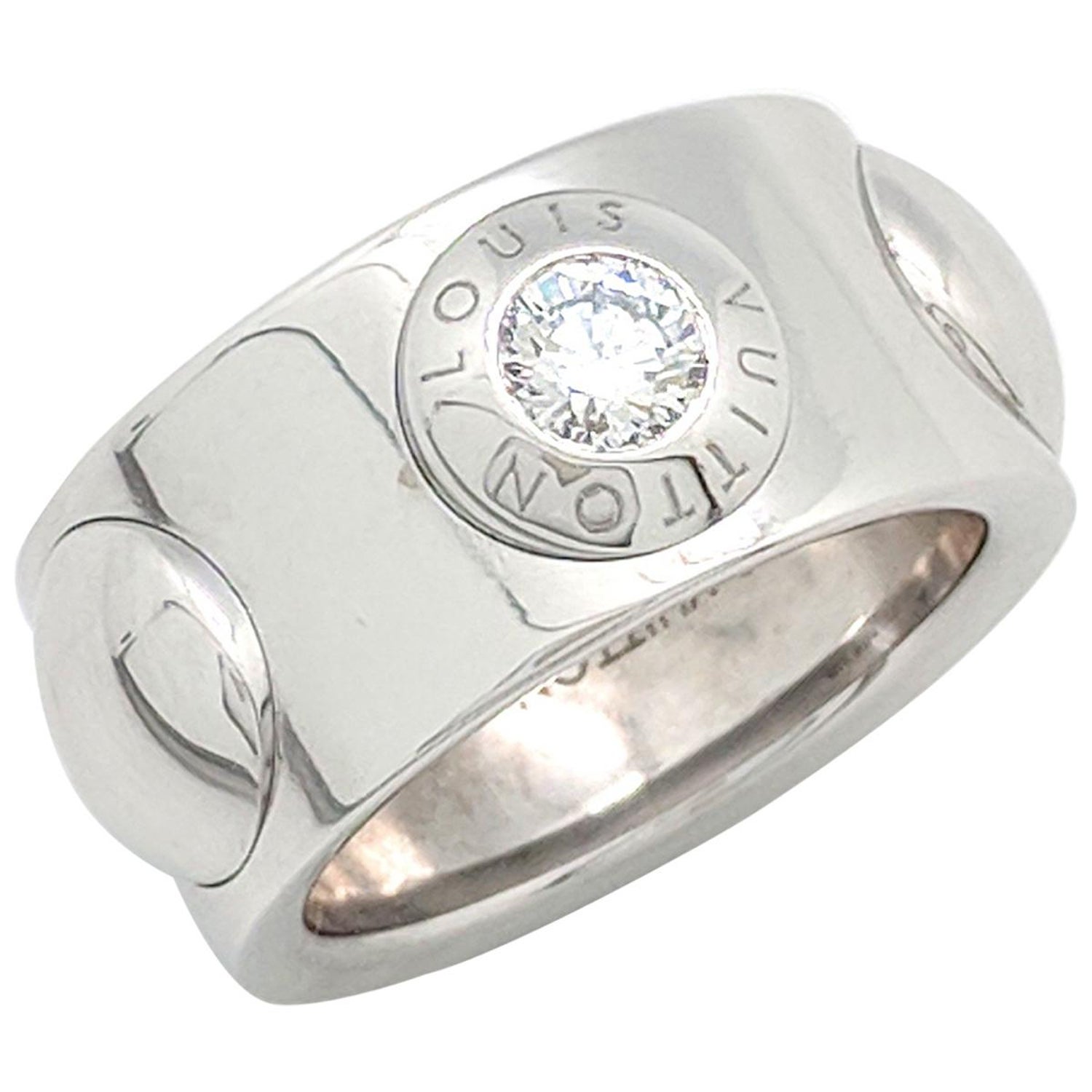 Louis Vuitton 18 Karat White Gold Grand Berg Crew Diamond Ring For Sale at  1stDibs | louis vuitton ring