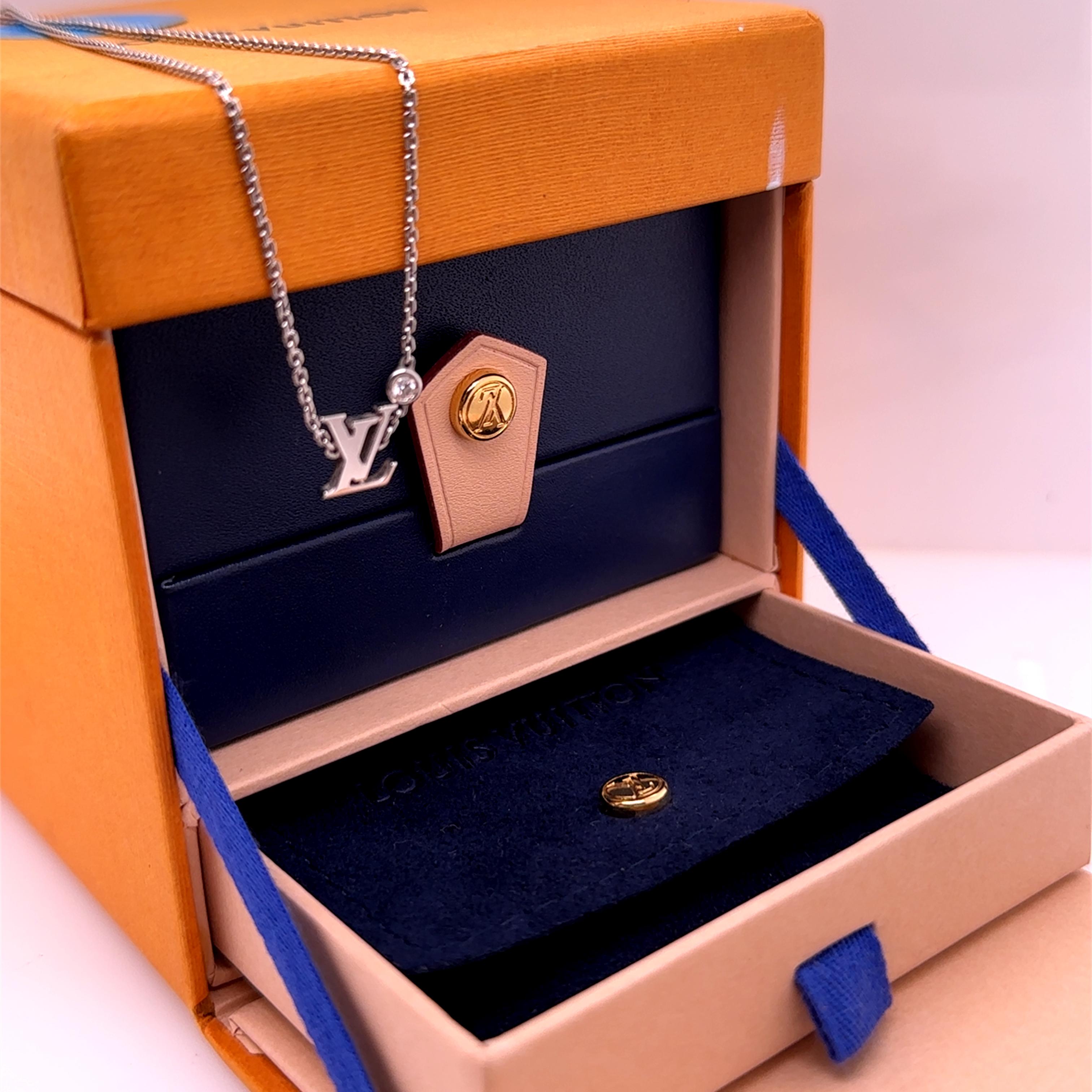 Louis Vuitton 18ct White Gold Idylle Blossom Diamond Necklace 4.36g In Excellent Condition In SYDNEY, NSW