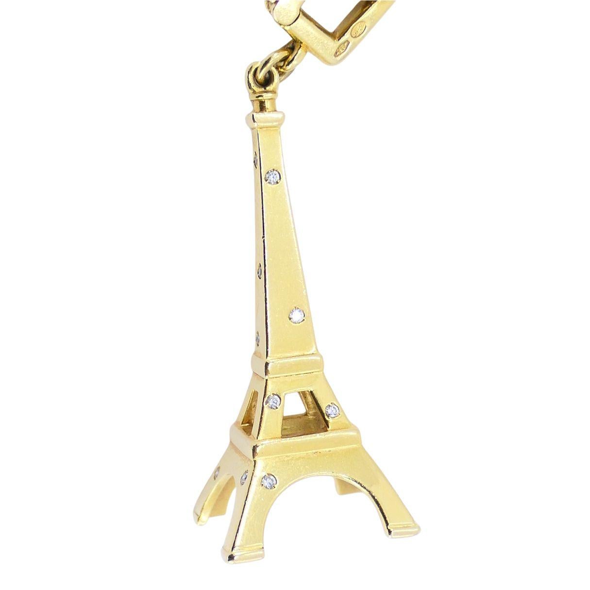 Collana con ciondolo Louis Vuitton in oro 18k e diamanti con torre Eiffel in vendita 2
