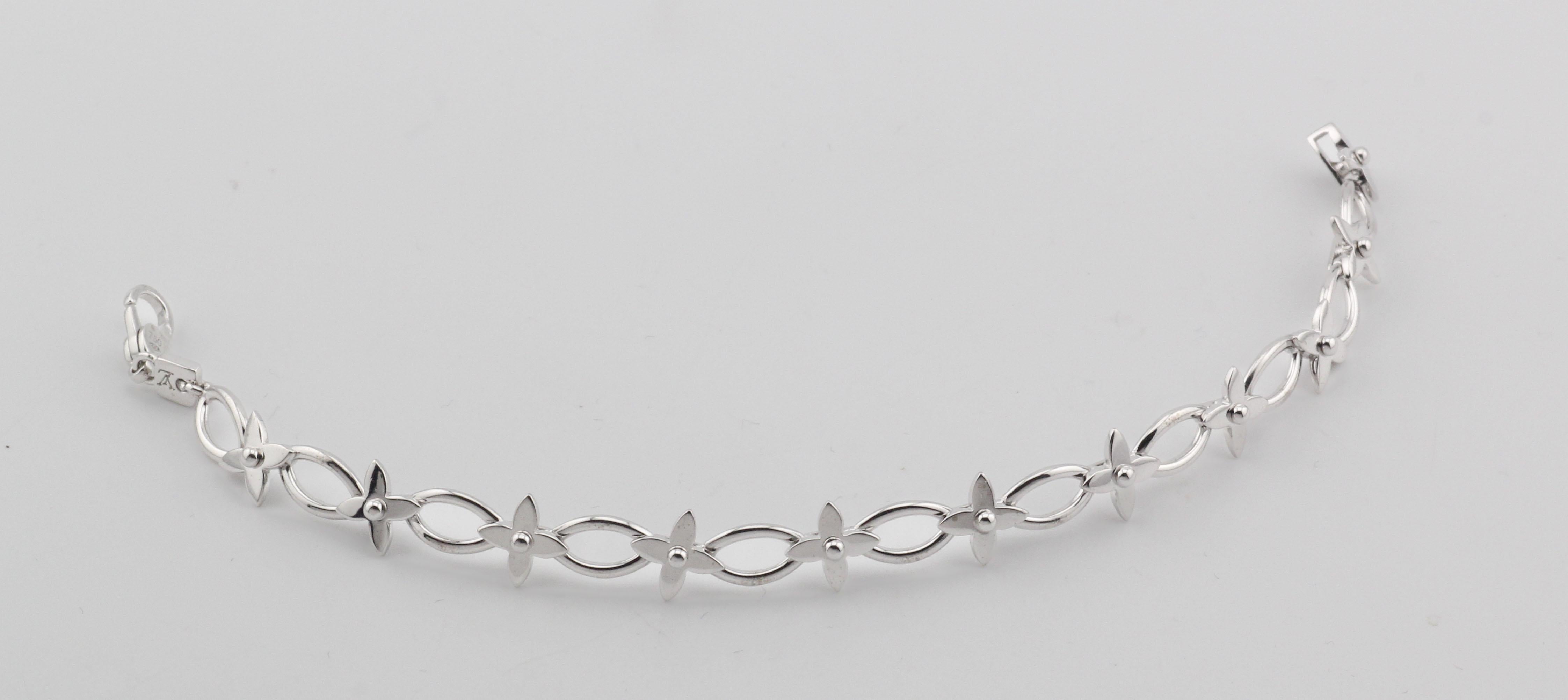 Pulsera Louis Vuitton de oro blanco de 18 quilates con dijes en Bueno estado para la venta en Simpsonville, SC