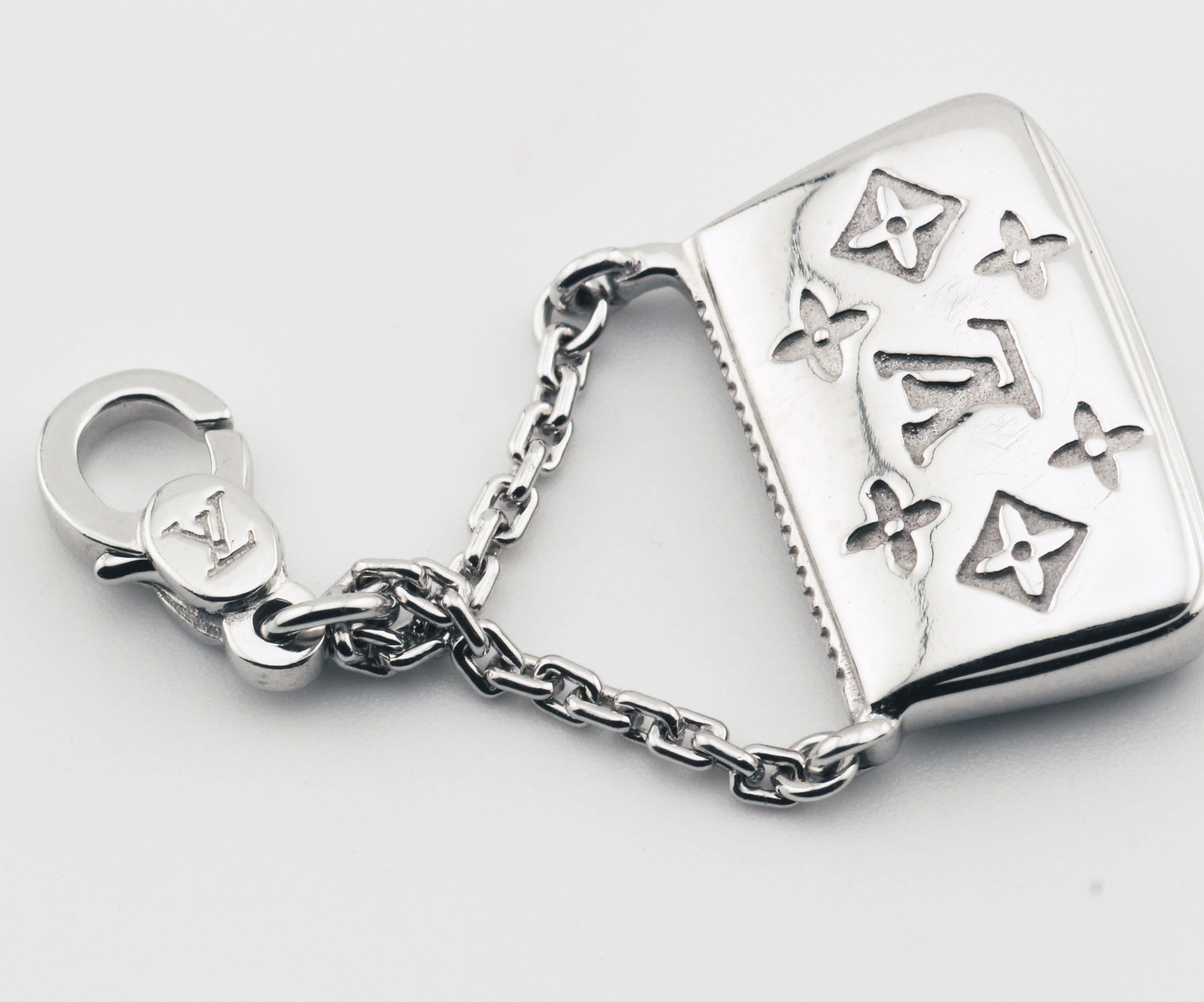 Louis Vuitton 18K White Gold Purse Charm Pendant For Sale 2