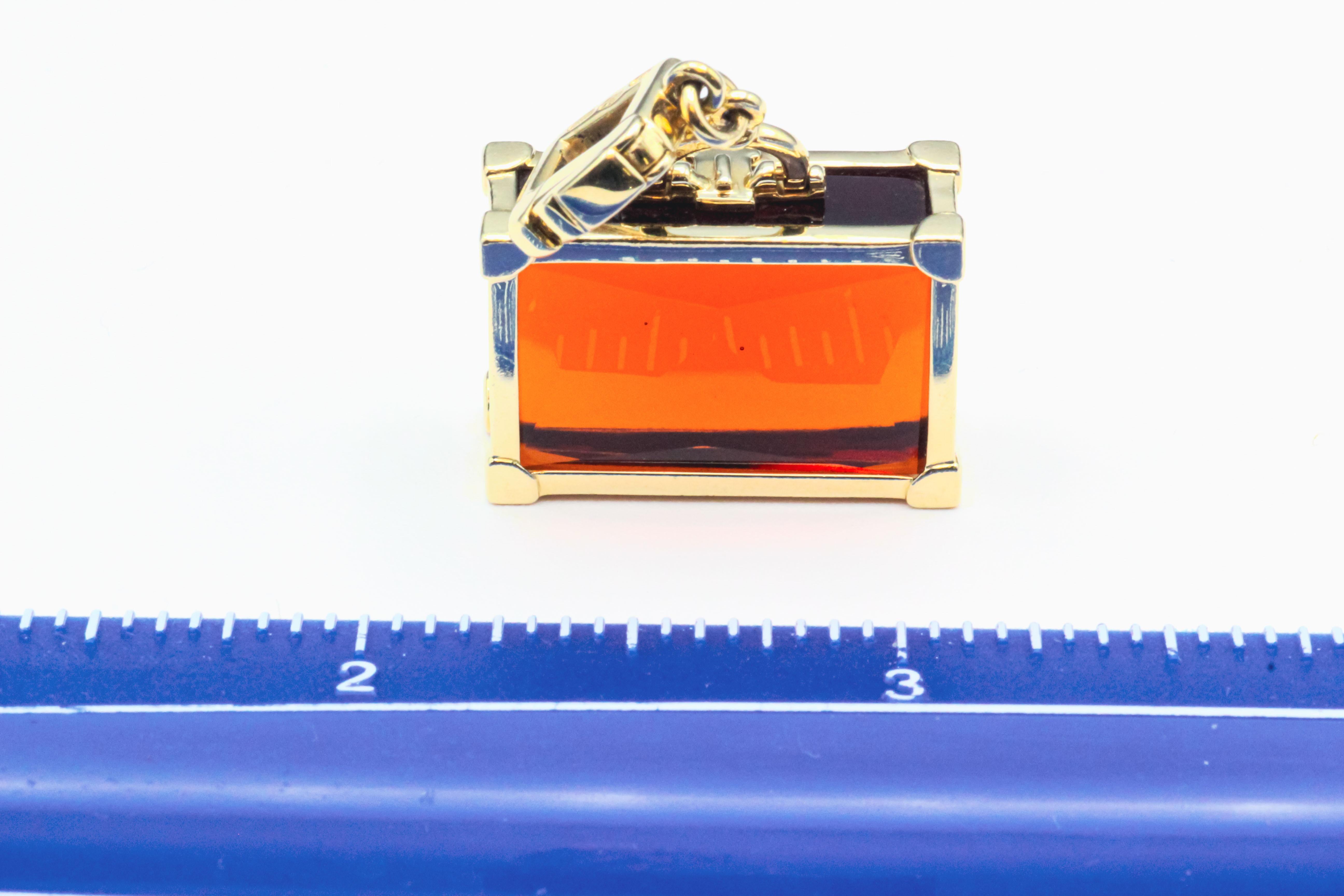 Louis Vuitton 18k Yellow Gold Citrine Suitcase Charm Pendant In Excellent Condition In New York, NY