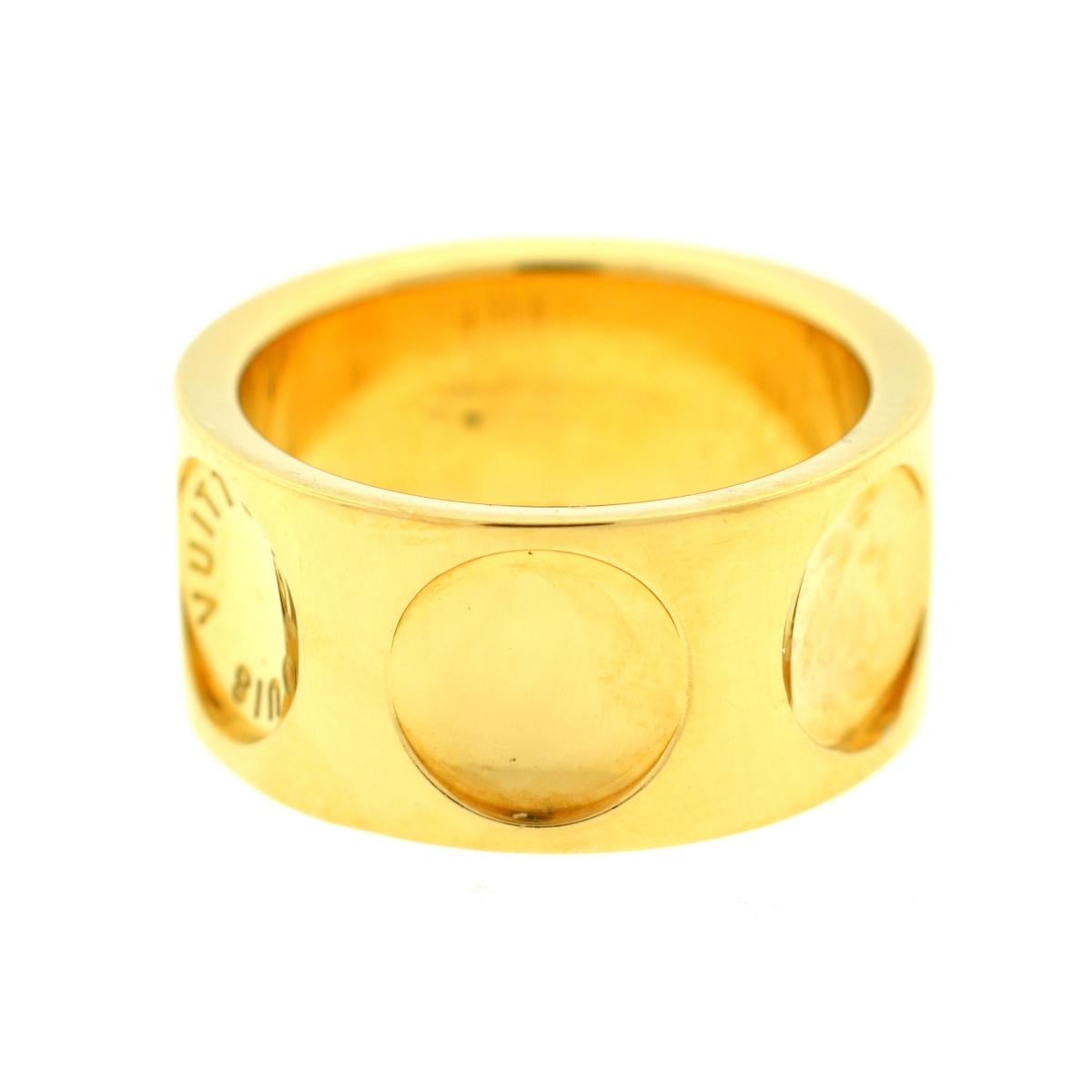 Louis Vuitton 18 Karat Gelbgold Empreinte Band-Ring im Zustand „Hervorragend“ im Angebot in Boca Raton, FL