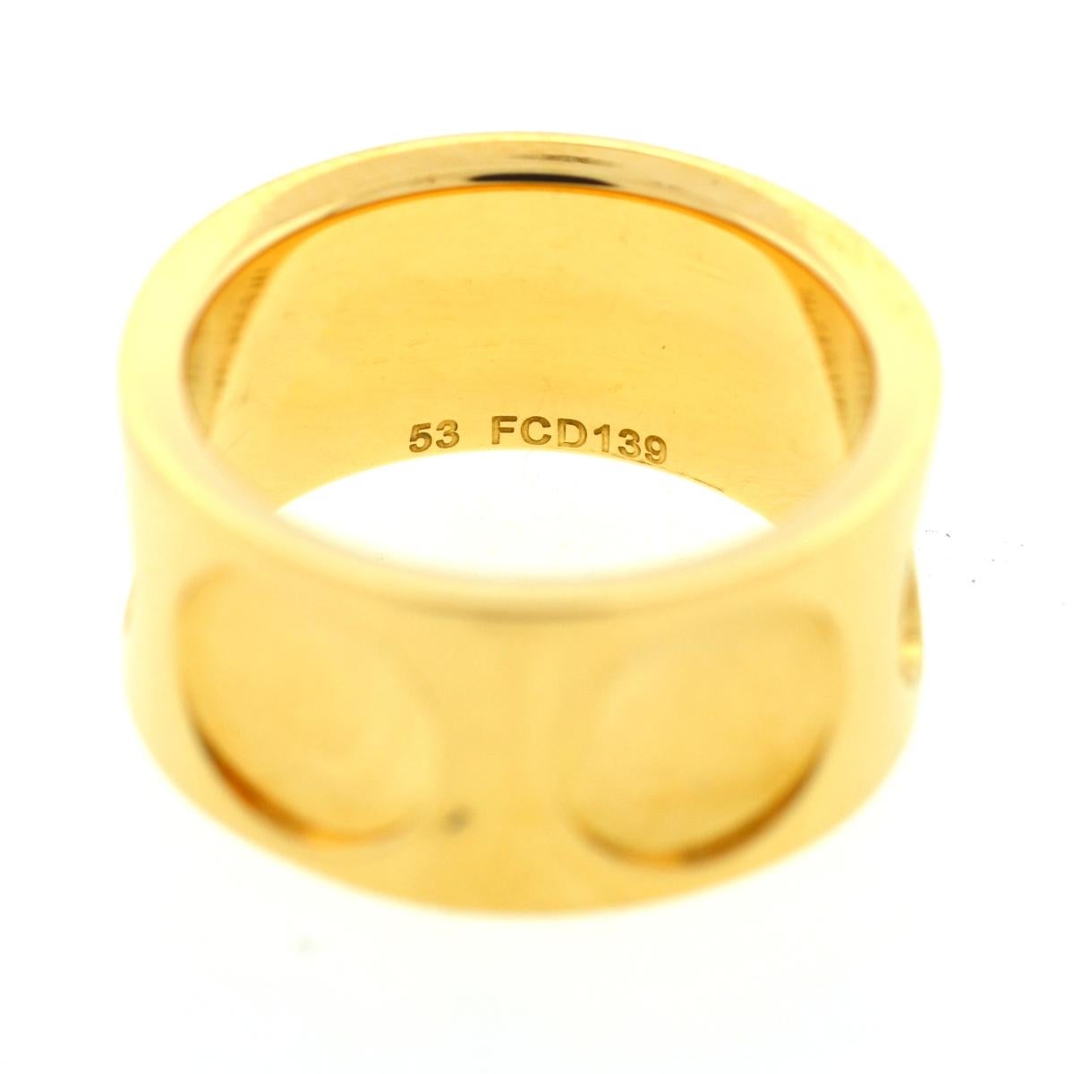 Louis Vuitton 18 Karat Gelbgold Empreinte Band-Ring im Angebot 1