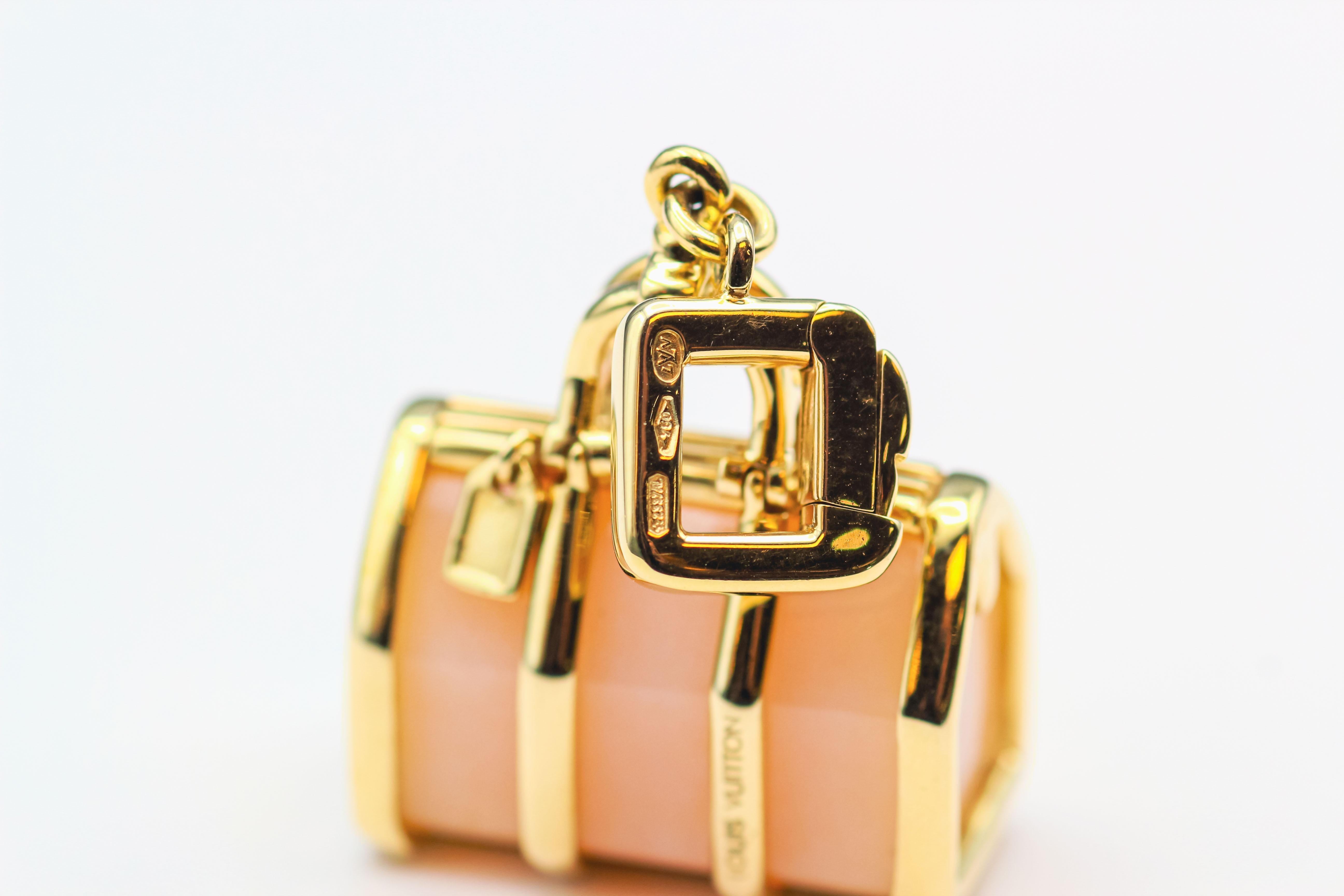 Louis Vuitton 18k Yellow Gold Rose Quartz Keepall Bag Charm Pendant For Sale 3