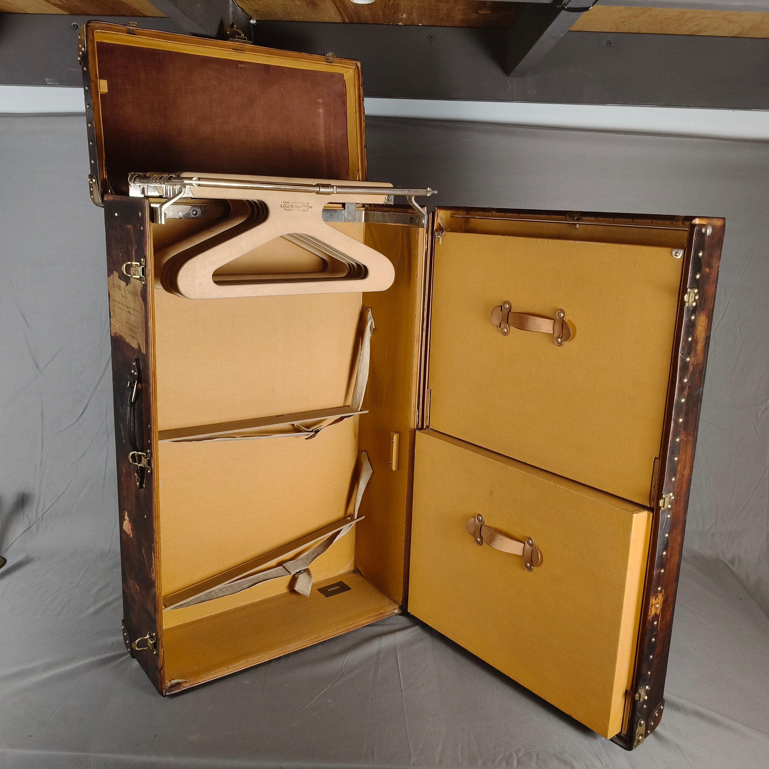 Louis Vuitton 1930's Brown Leather Travel Trunk For Sale 1
