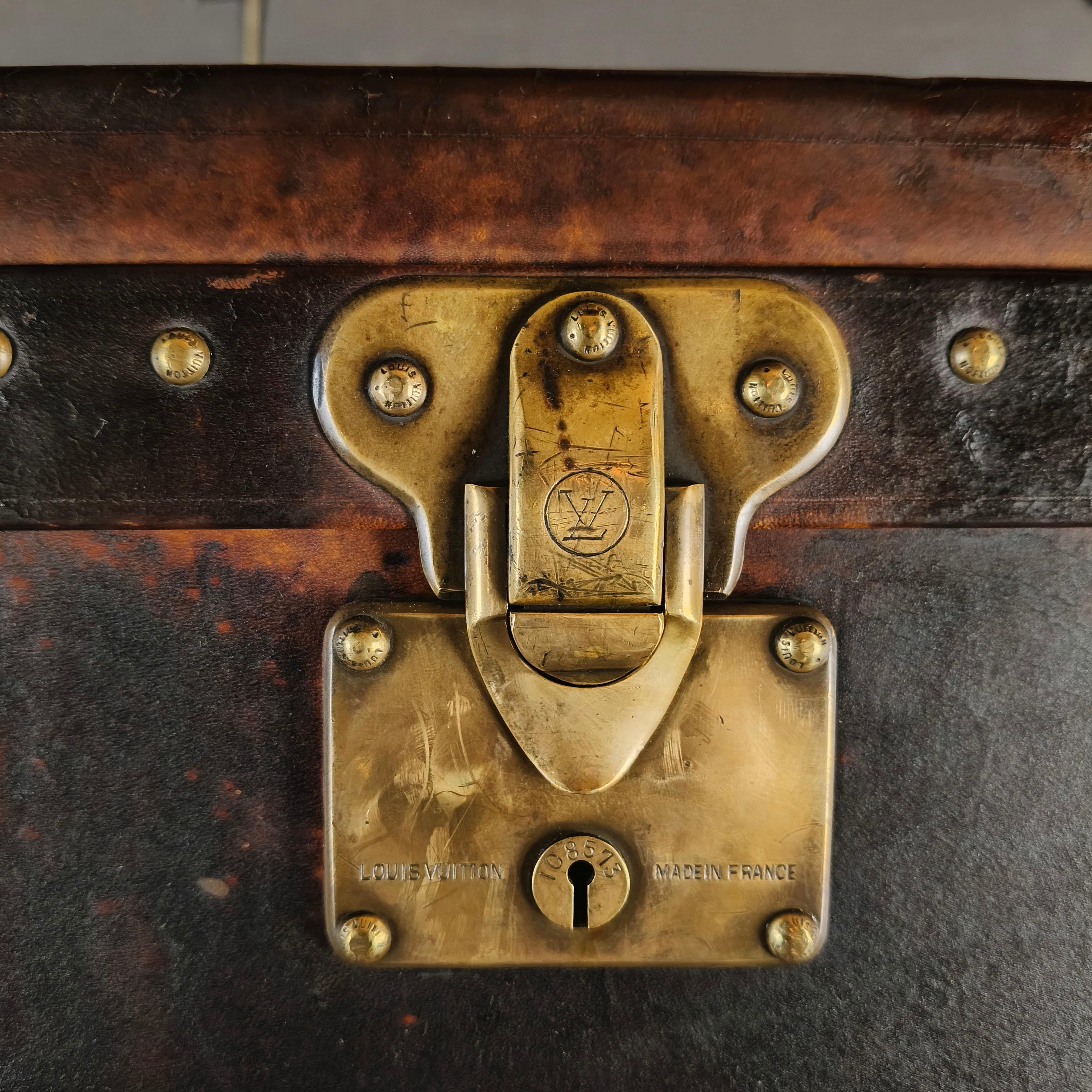 Louis Vuitton 1930's Brown Leather Travel Trunk For Sale 3