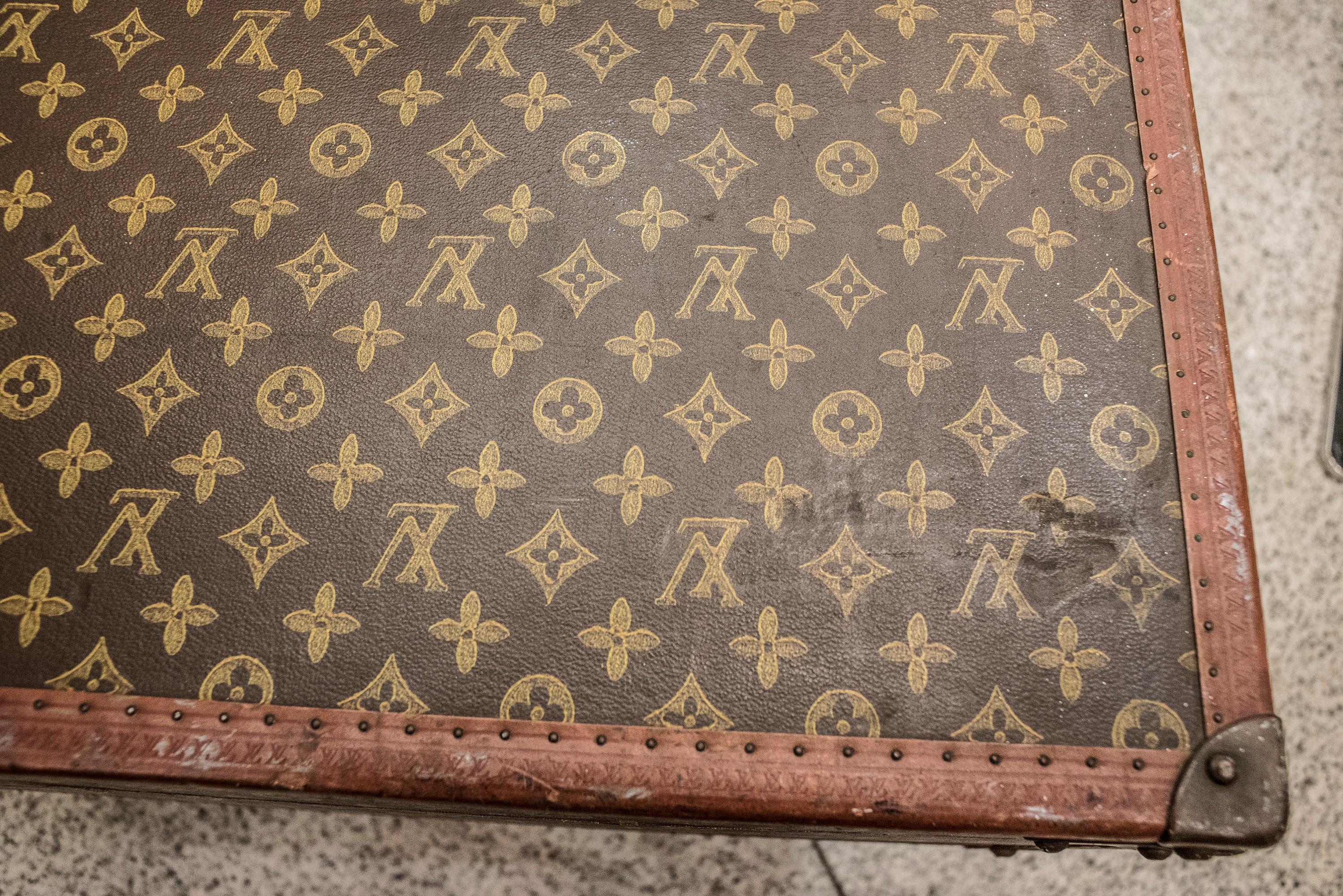 Mid-20th Century Louis Vuitton 1945 Suitcase-Trunk Alzer '113023'