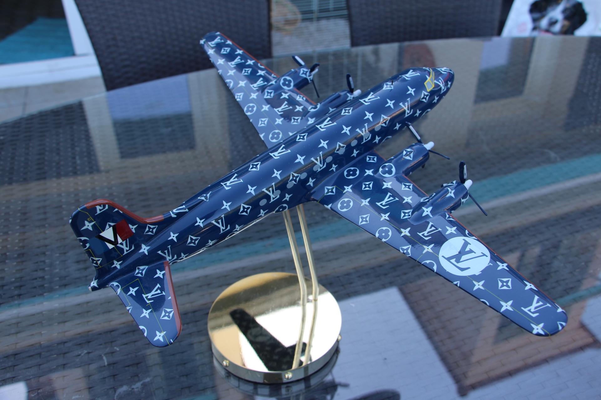 Women's or Men's Louis Vuitton 1980 Shop Window Display Airplane Model