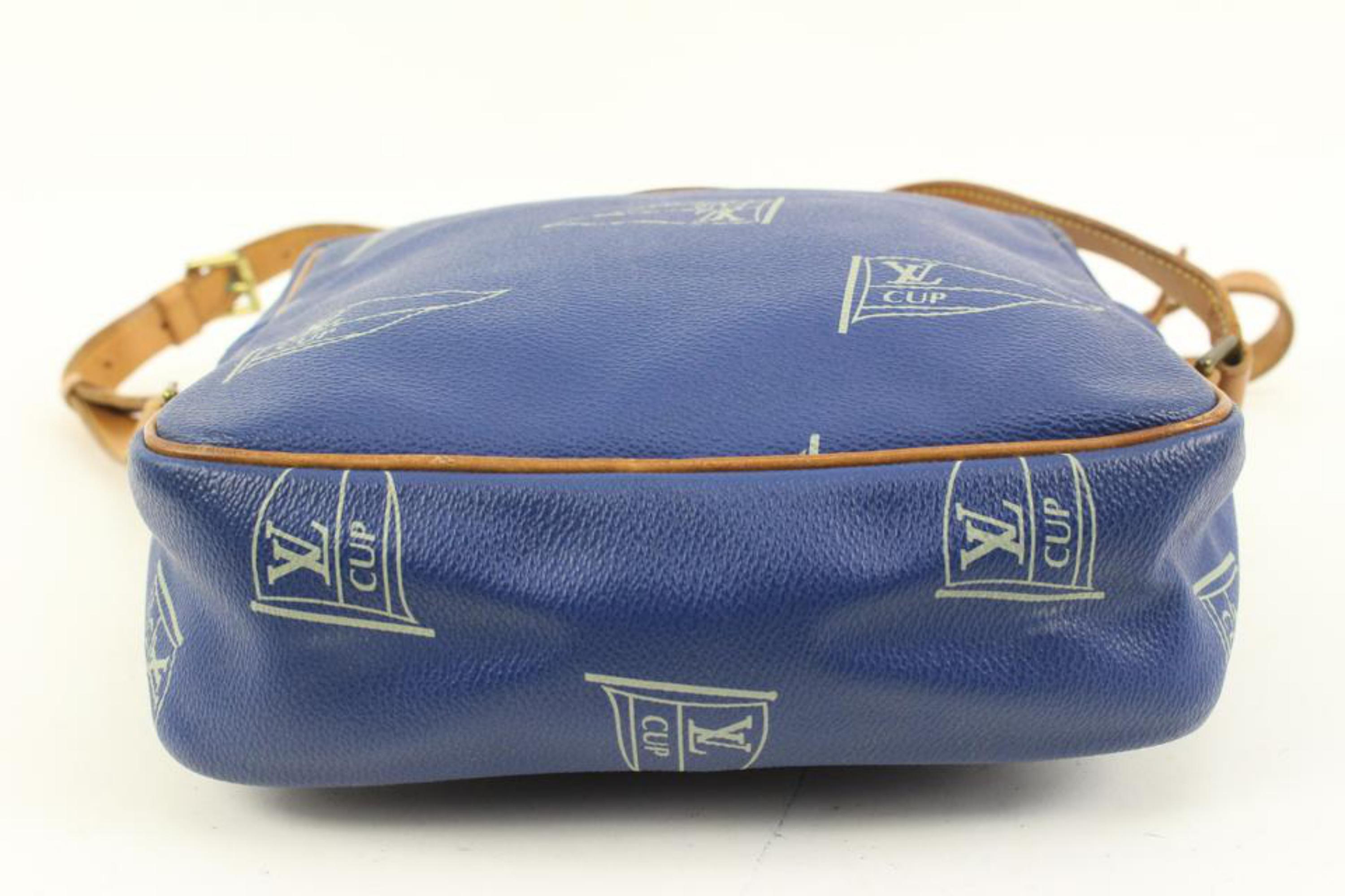 Gray Louis Vuitton 1991 Blue LV Cup Sac San Diego Crossbody Bag 96lz425s For Sale