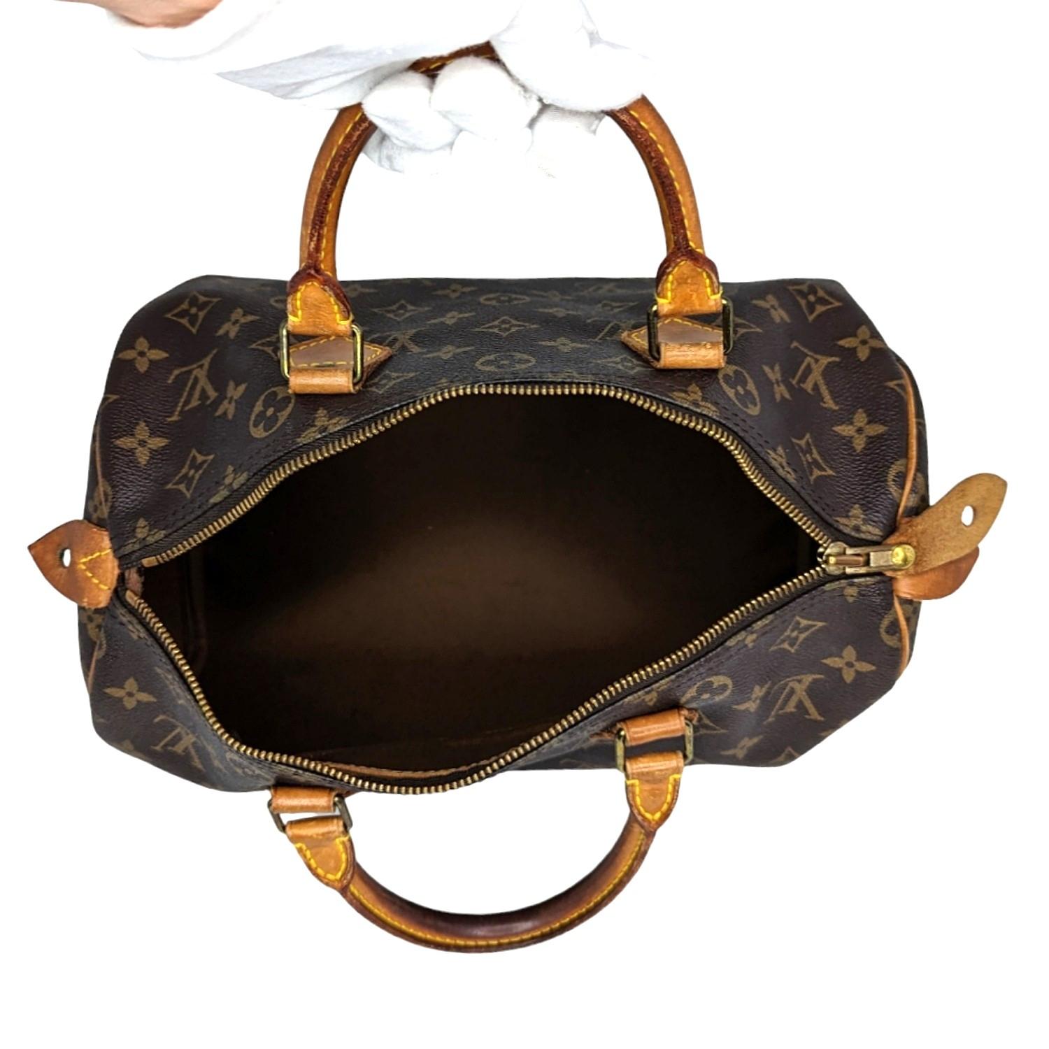 Louis Vuitton 1991 Monogram Canvas Speedy 30 Bag 3