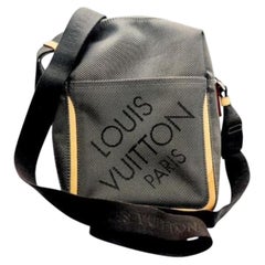 Louis Vuitton 2005 Damier Geant Citadin Canvas Messenger Bag PM