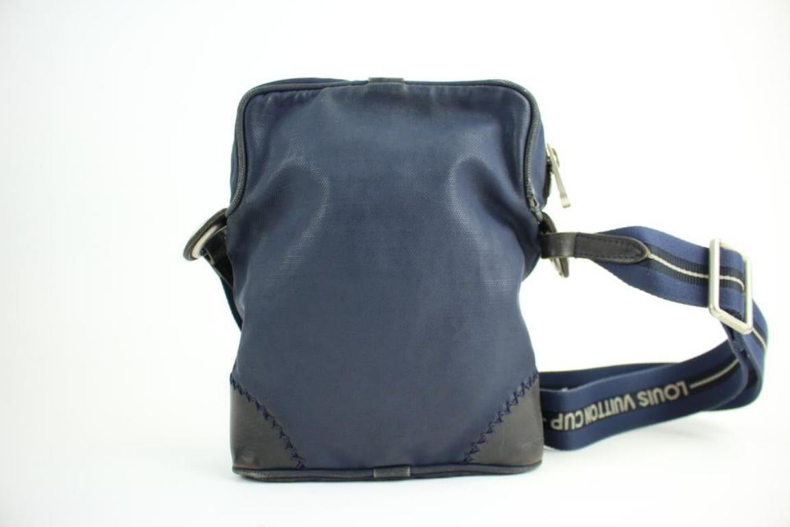 Louis Vuitton 2007 Lv Cup Solent Messenger 213607 Blue Shoulder Bag In Fair Condition For Sale In Forest Hills, NY