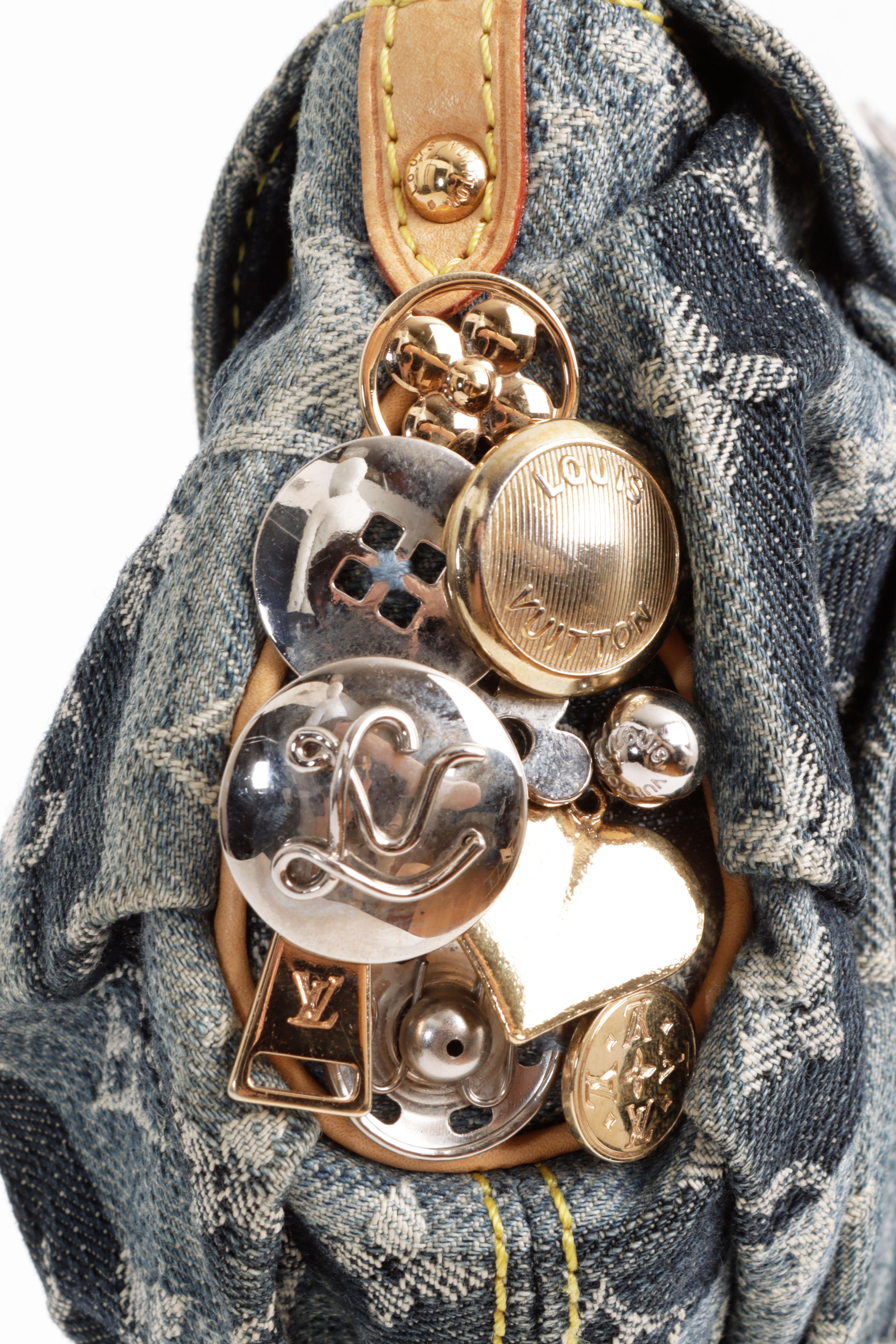 Louis Vuitton 2008 Limited Edition Judy Blame Mini Pleaty Raye Bag in Blue Denim For Sale 5