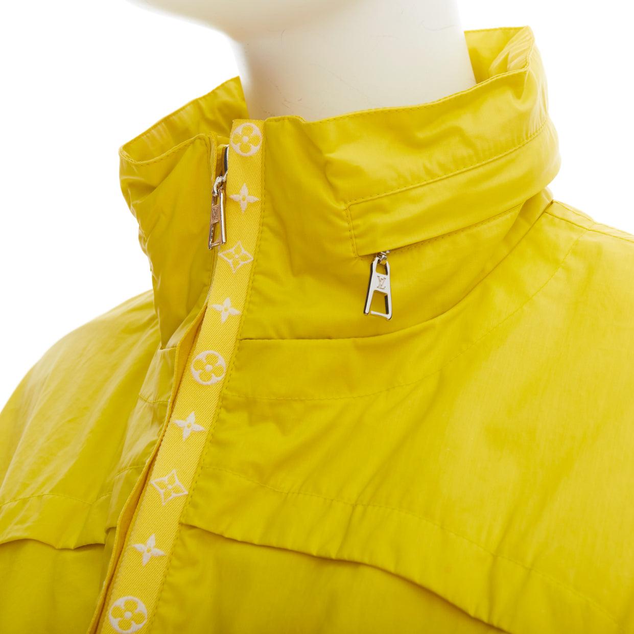LOUIS VUITTON 2009 yellow monogram short sleeve zip up  jacket FR36 S
Reference: TGAS/E00150
Brand: Louis Vuitton
Collection: SS2009
Material: Cotton, Blend
Color: Yellow
Pattern: Monogram
Closure: Zip
Lining: Yellow Fabric
Extra Details: Floral