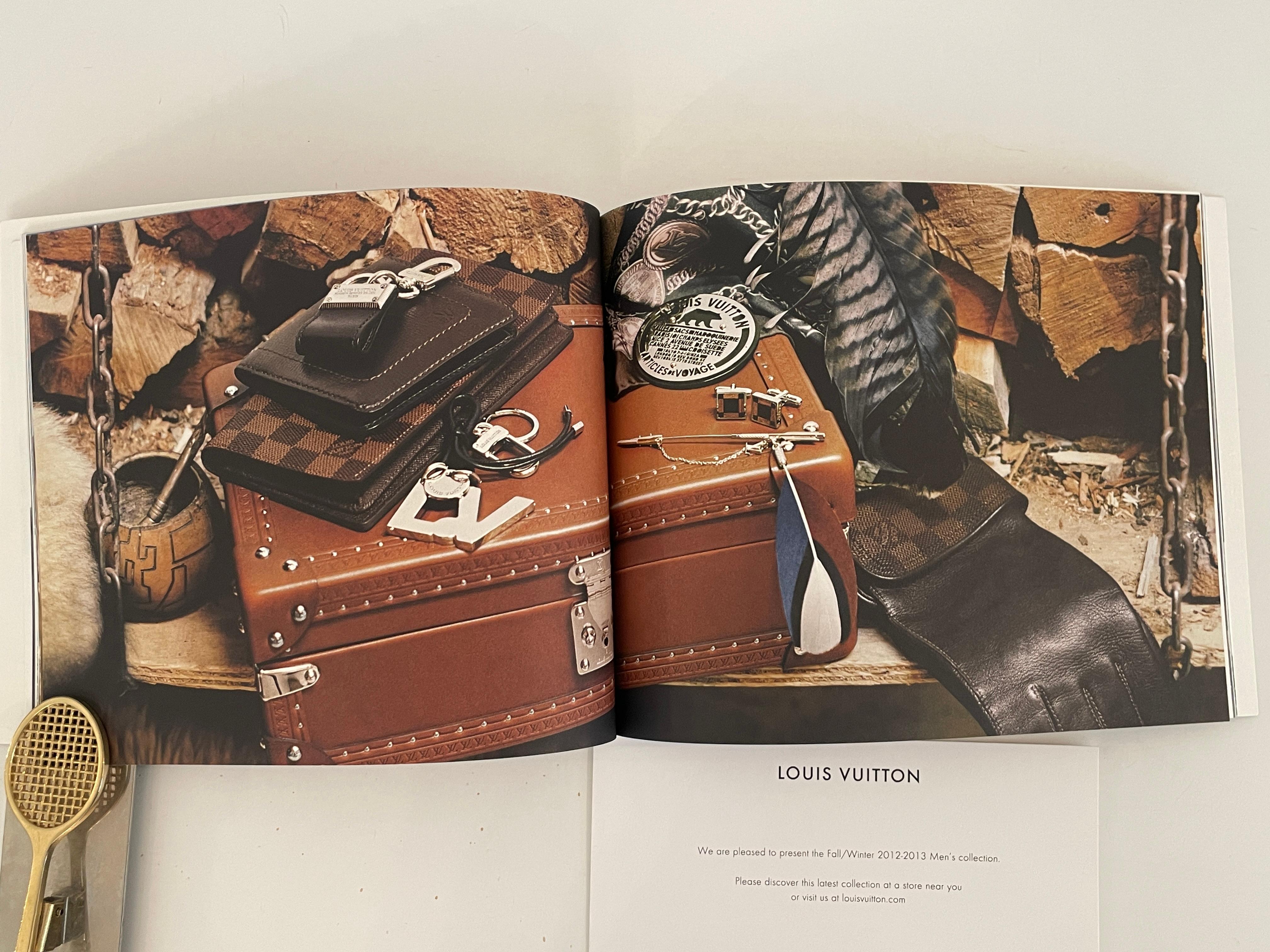 Women's or Men's Louis Vuitton 2011  PRINTEMPS – ETE (Spring / Summer) MEN For Sale