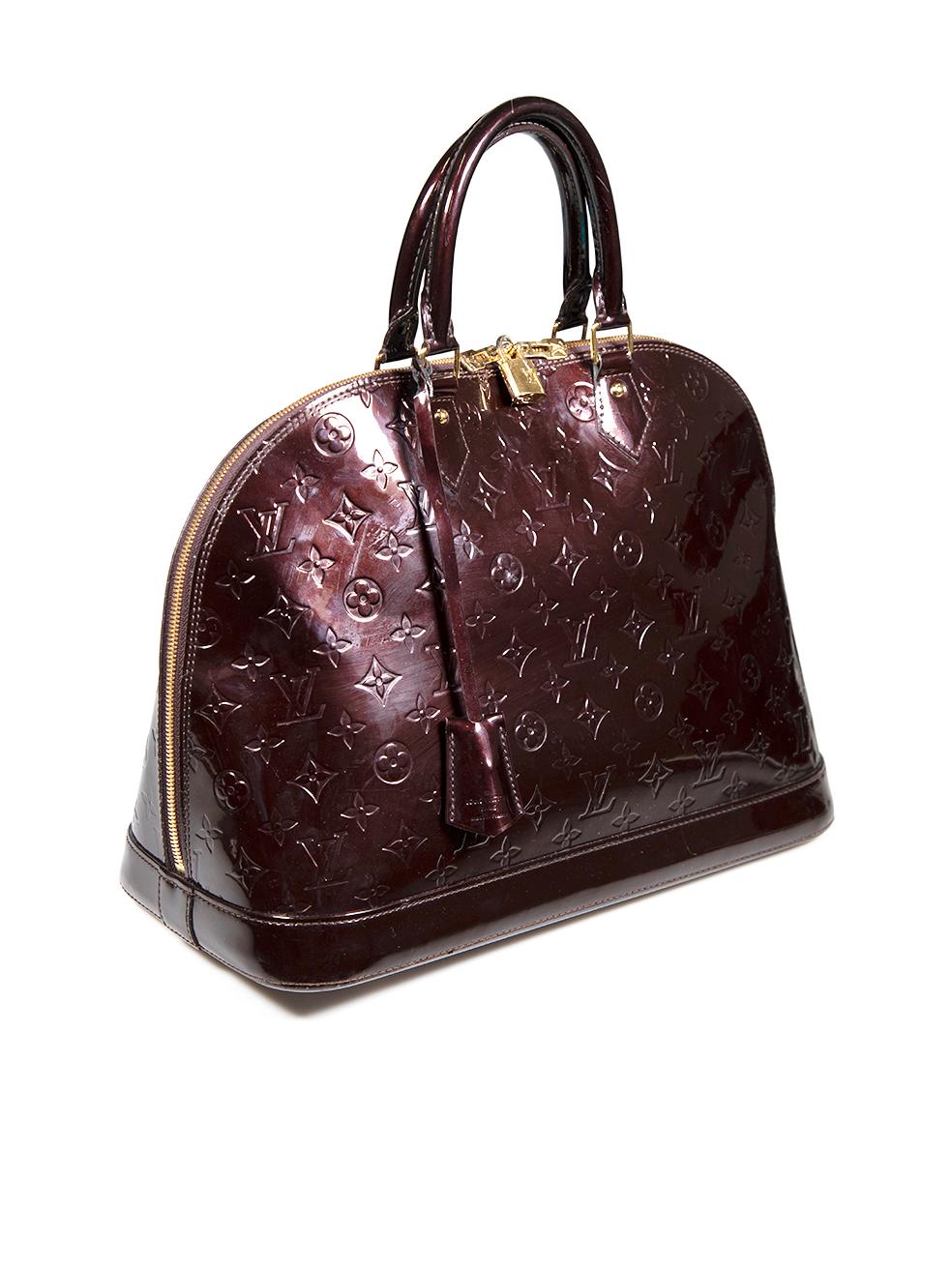 CONDITION is Very good. Minimal wear to bag is evident. Minimal wear to the base corners and rear right with abrasions to the leather. There are also marks to the lining on this used Louis Vuitton designer resale item.
 
 
 
 Details
 
 
 2011
 
