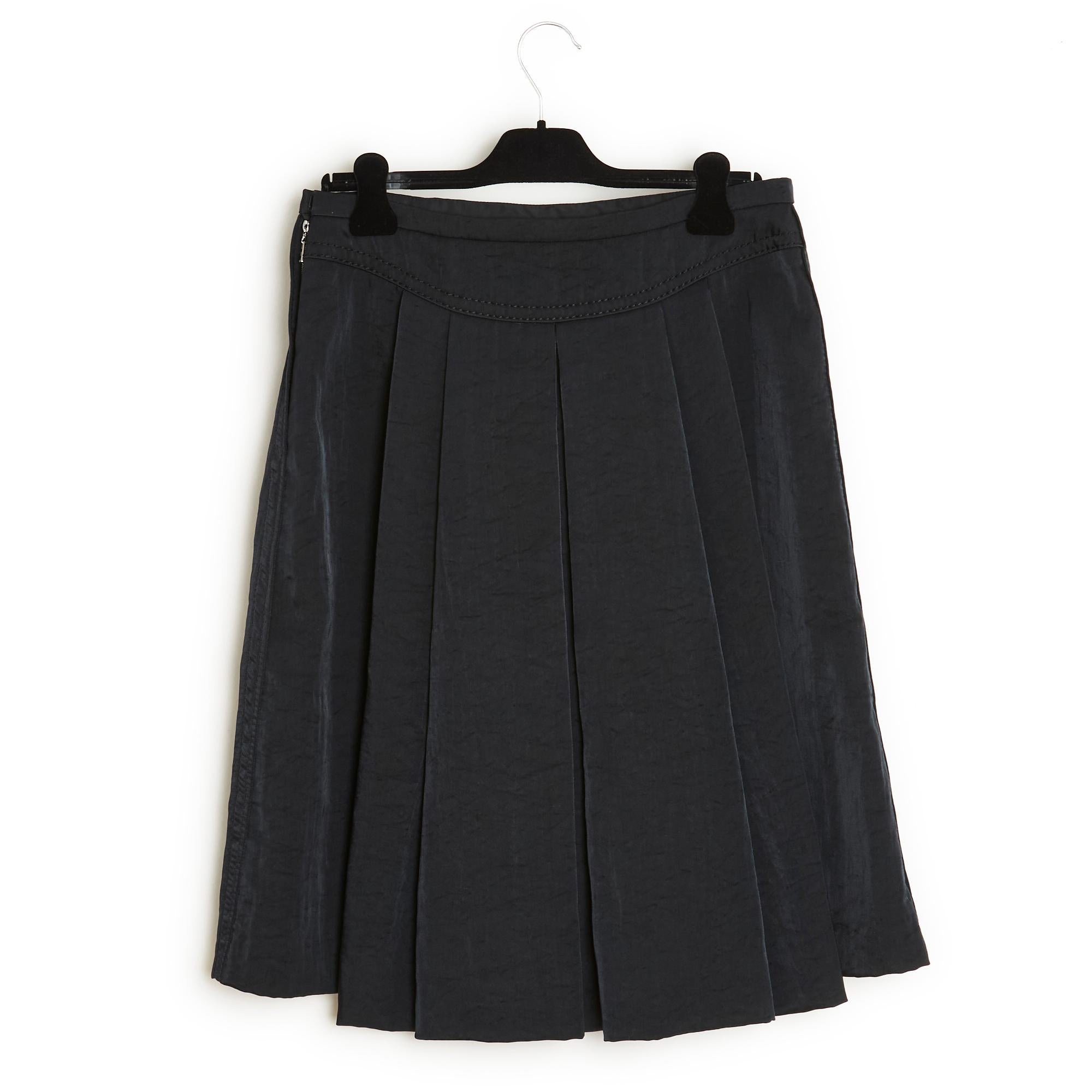 Women's or Men's Louis Vuitton 2015 Black Straight Pleated Skirt FR40/42 For Sale