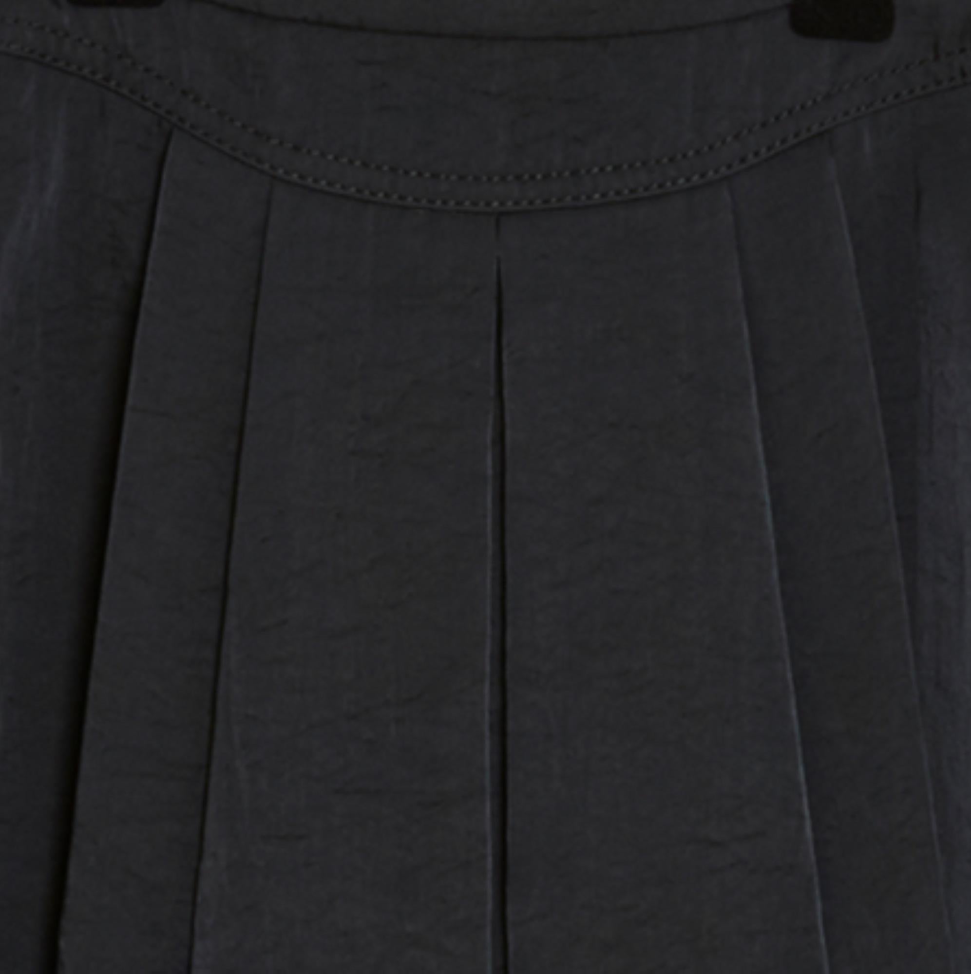Louis Vuitton 2015 Black Straight Pleated Skirt FR40/42 For Sale 1