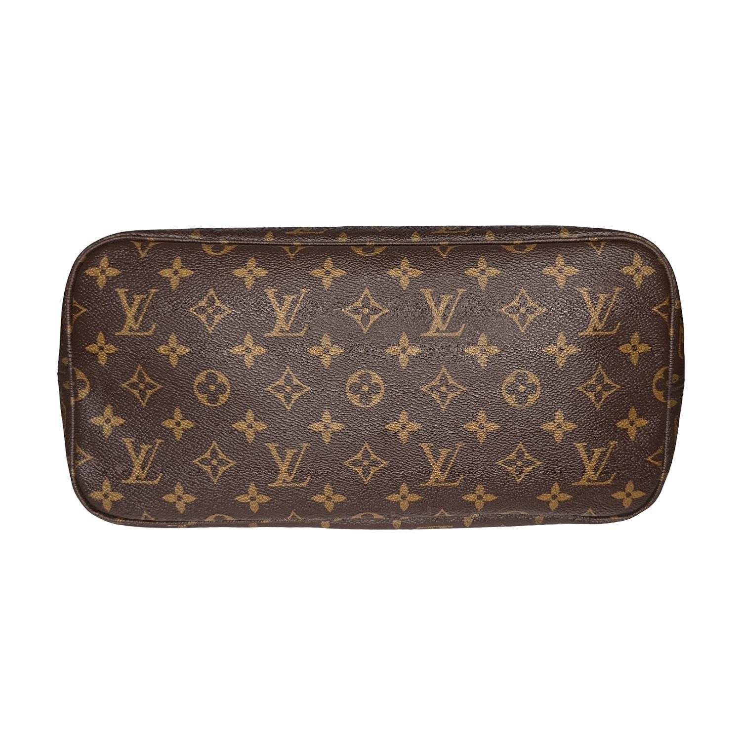 Louis Vuitton 2015 Neverfull Monogram Canvas MM Tote 1