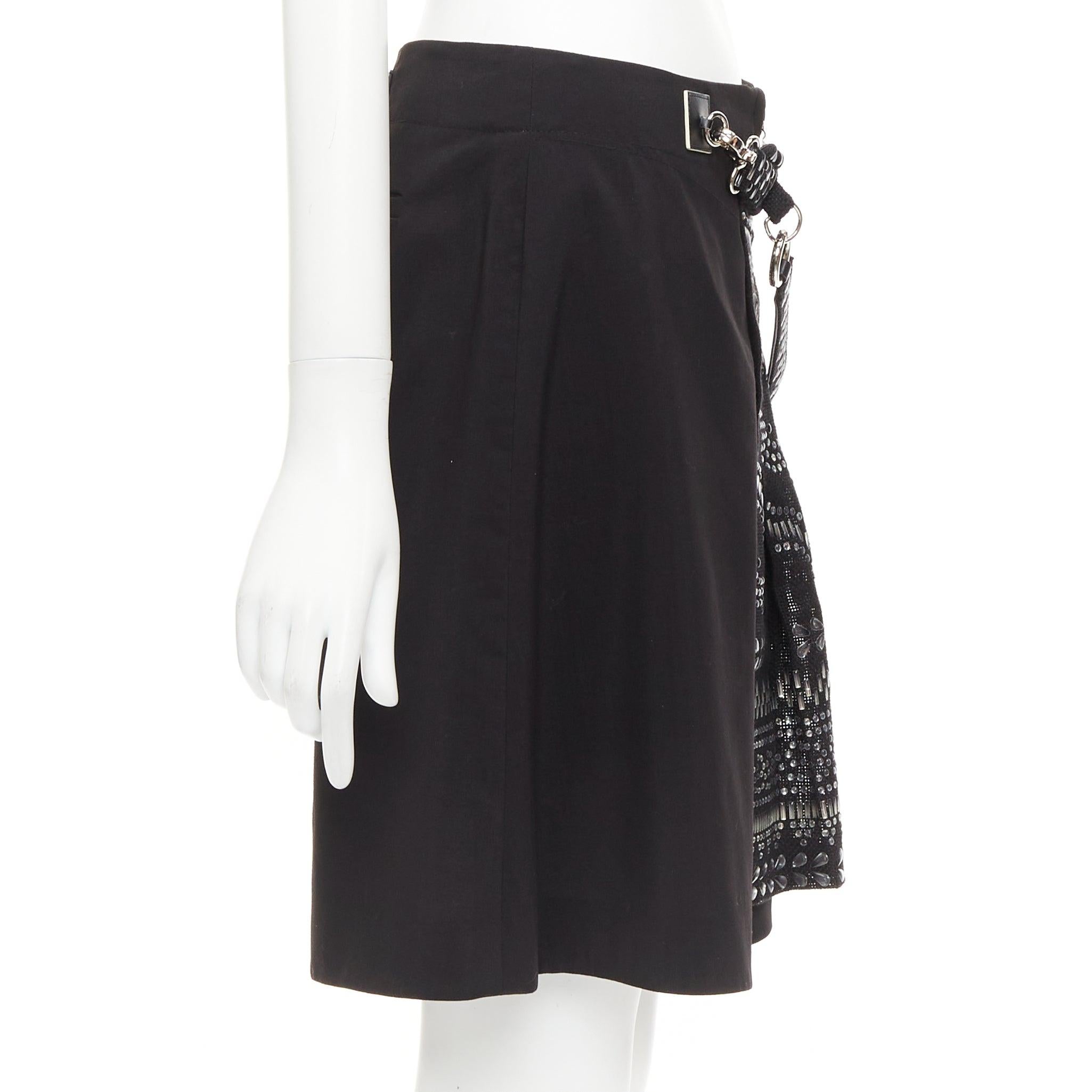 LOUIS VUITTON 2016 Runway black wool linen stud kilt shorts FR36 S In Excellent Condition For Sale In Hong Kong, NT