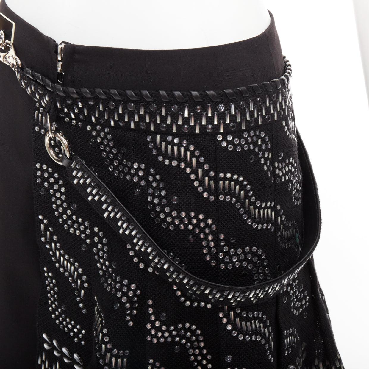 LOUIS VUITTON 2016 Runway black wool linen stud kilt shorts FR36 S For Sale 2