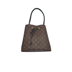Louis Vuitton 2017 Monogram Canvas NeoNoe MM Bucket