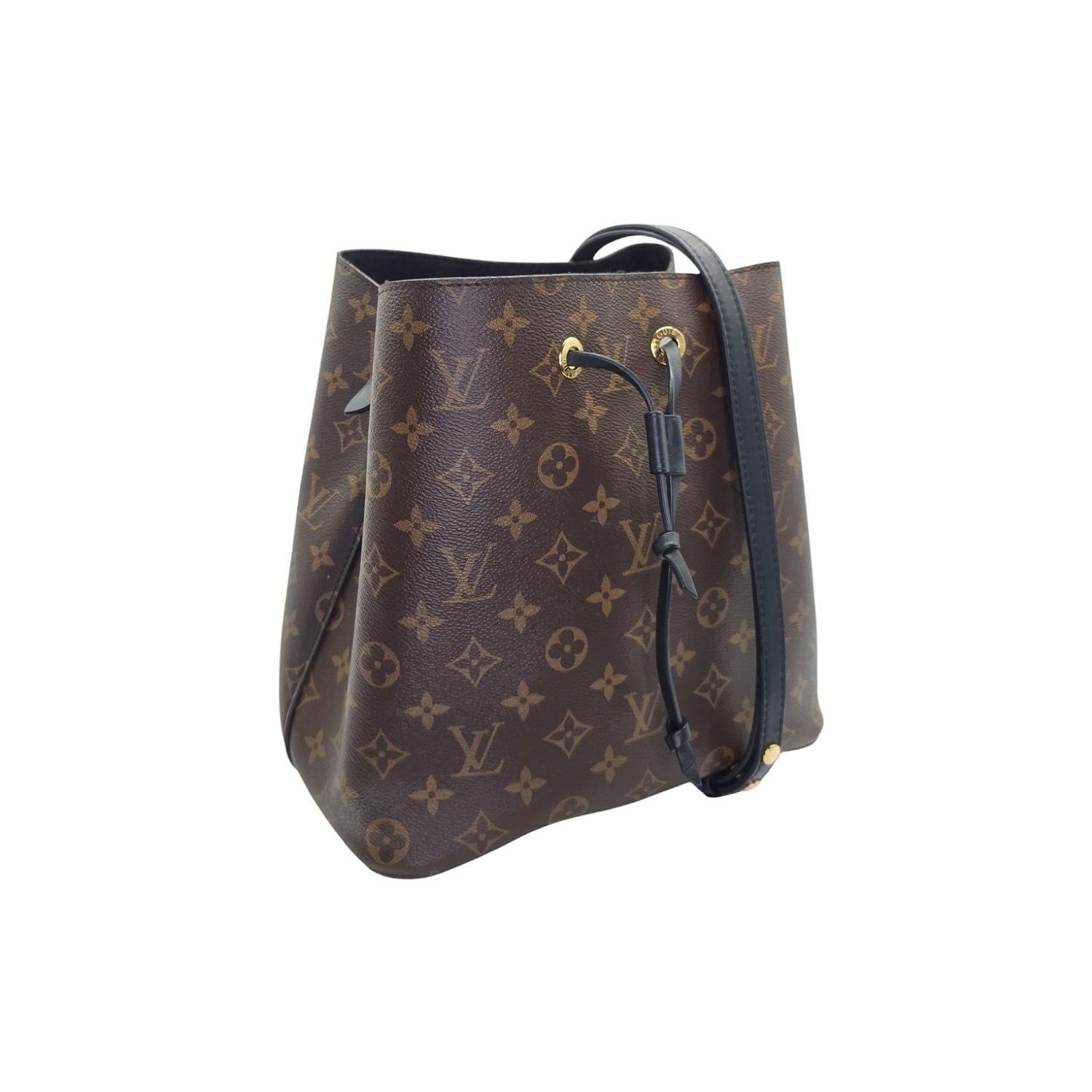 Black Louis Vuitton 2017 Monogram Canvas NeoNoe MM Bucket