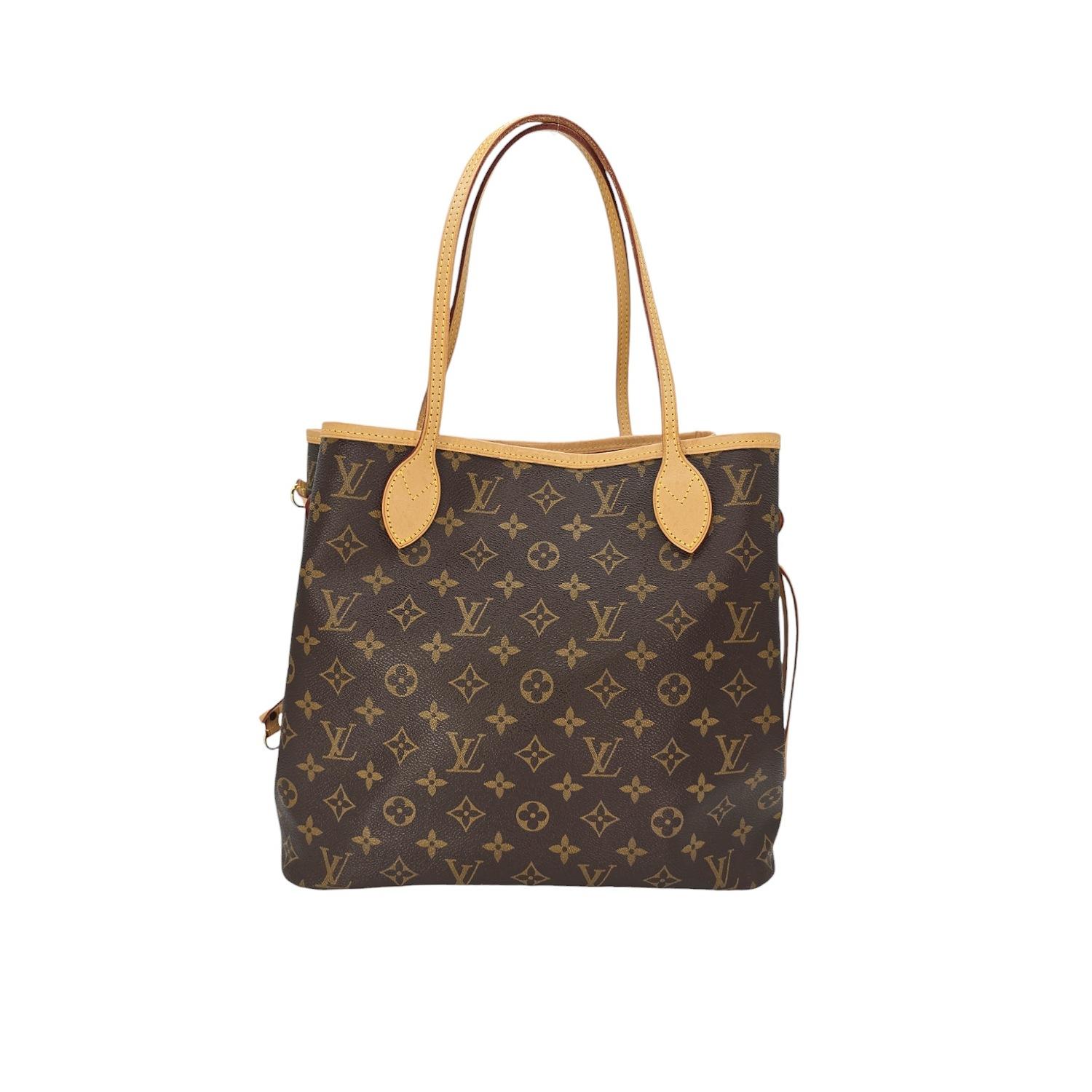 The Louis Vuitton 2017 Neverfull Monogram Canvas MM Tote is expertly crafted with classic coated canvas and durable vachetta cowhide leather trim. Its open design allows for easy access to a spacious pink fabric interior, complete with a hanging