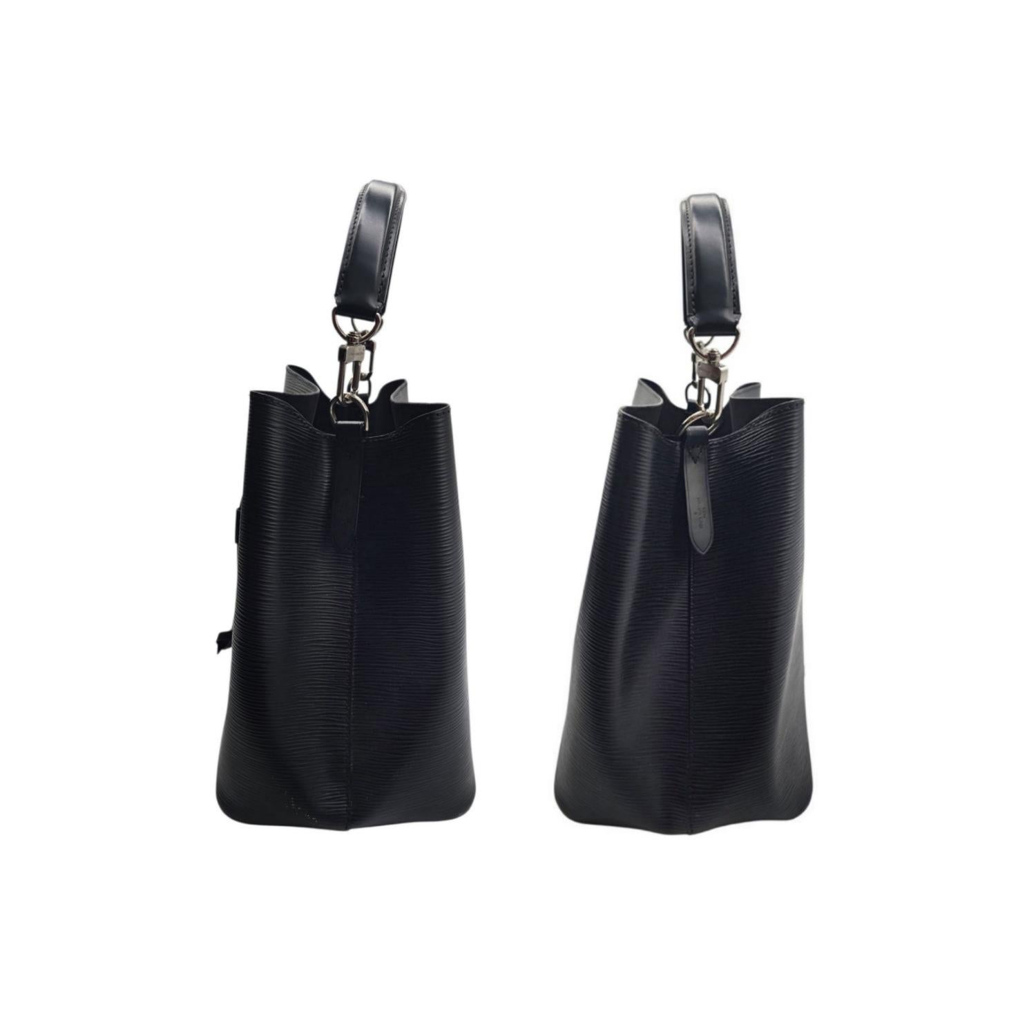 Louis Vuitton 2018 Secchiello EPI NeoNoe MM Nero In condizioni buone in vendita a Scottsdale, AZ