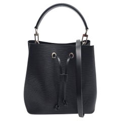 Louis Vuitton 2018 Black EPI NeoNoe MM Bucket