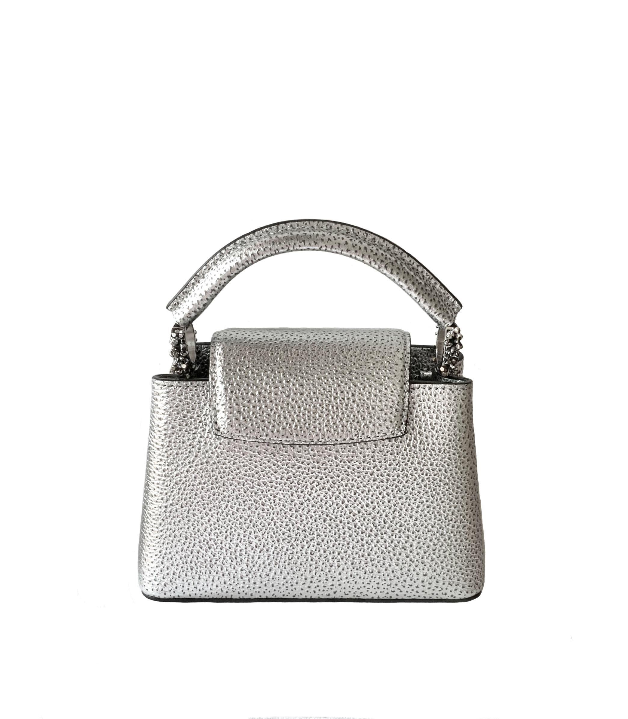 Louis Vuitton 2018 Limited Edition Metallic Silver Capucines Mini Bag In Good Condition In Geneva, CH