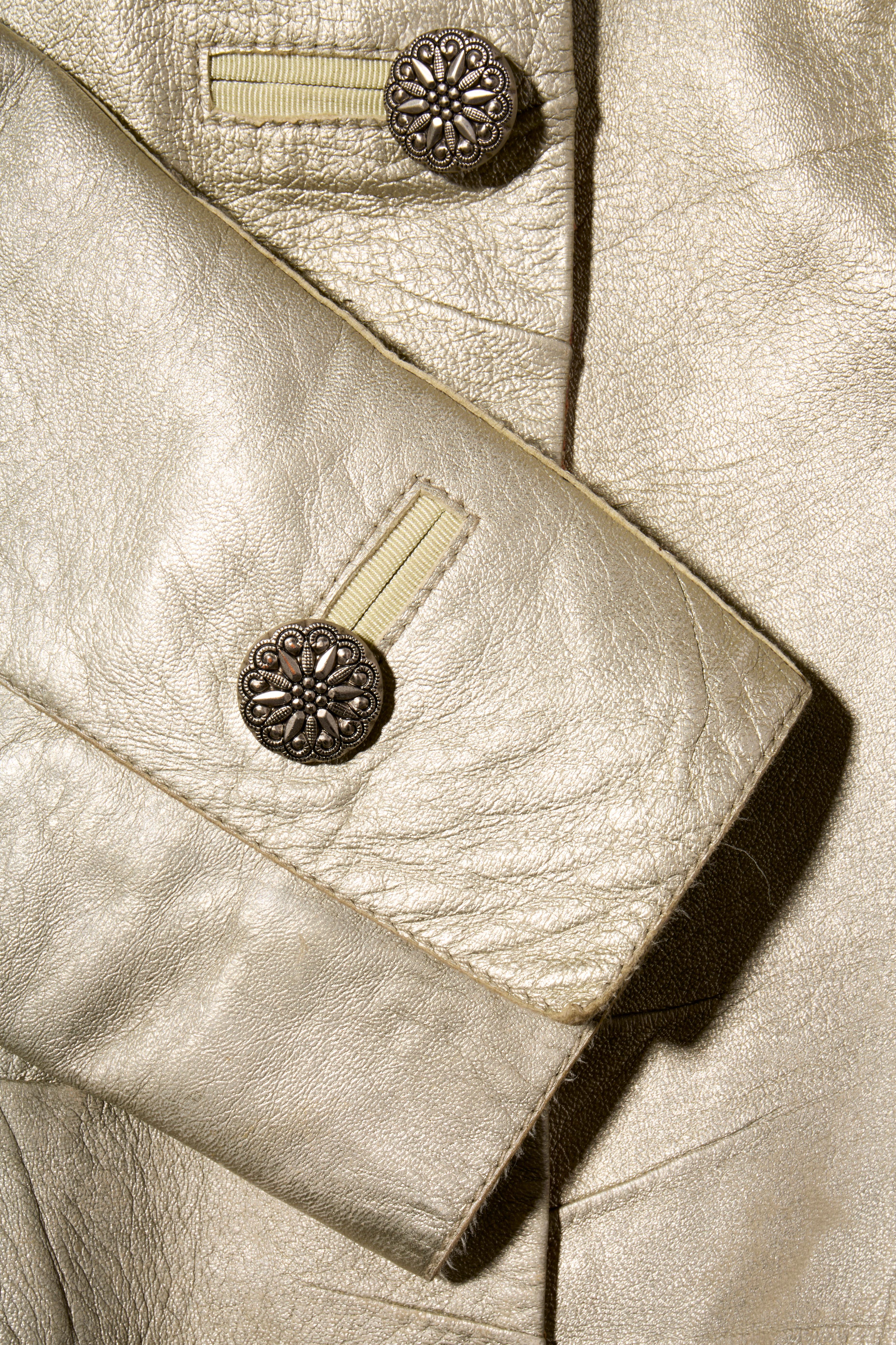 De las mujeres Louis Vuitton 2018 Blazer dorado metalizado con cuello de tweed deshilachado Talla FR 34 en venta