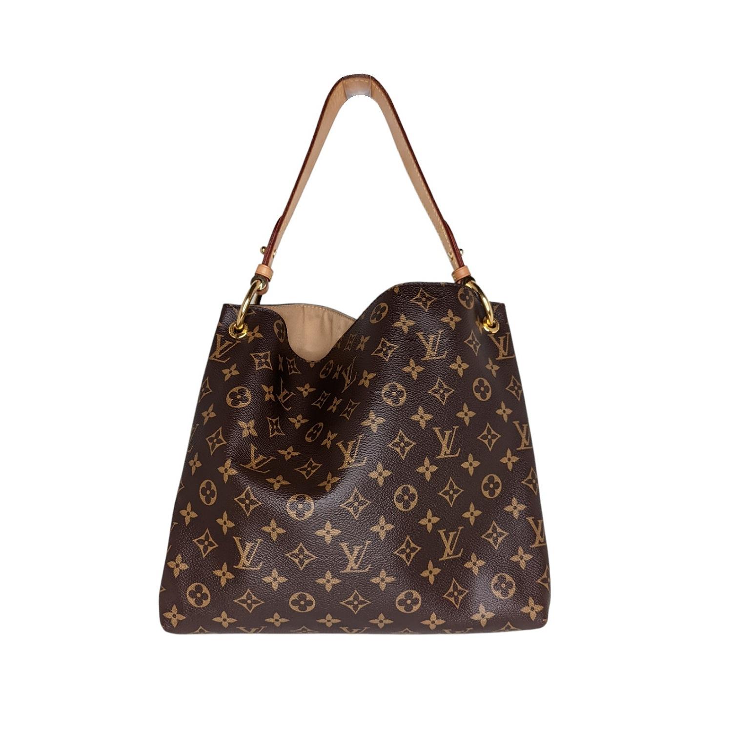 The Graceful PM hobo in classic Monogram canvas is a lightweight, roomy bag to carry every day. Natural cowhide leather detailing and golden hardware add a refined touch. The body-friendly design combines with a supple, flat handle for stylish and
