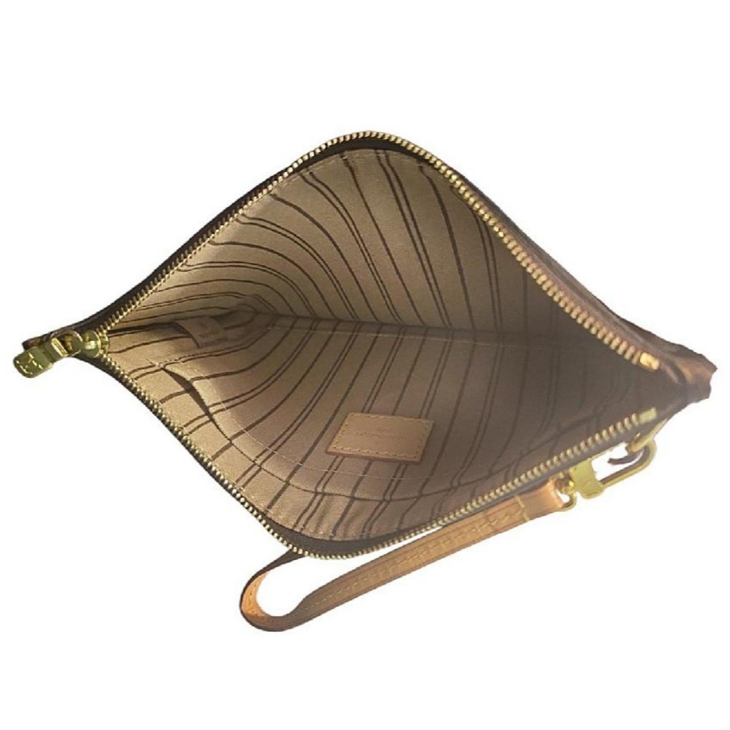 Louis Vuitton 2018 Monogram Canvas Neverfull MM Pochette in vendita 1
