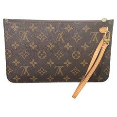 Louis Vuitton 2018 Monogram Canvas Neverfull MM Pochette