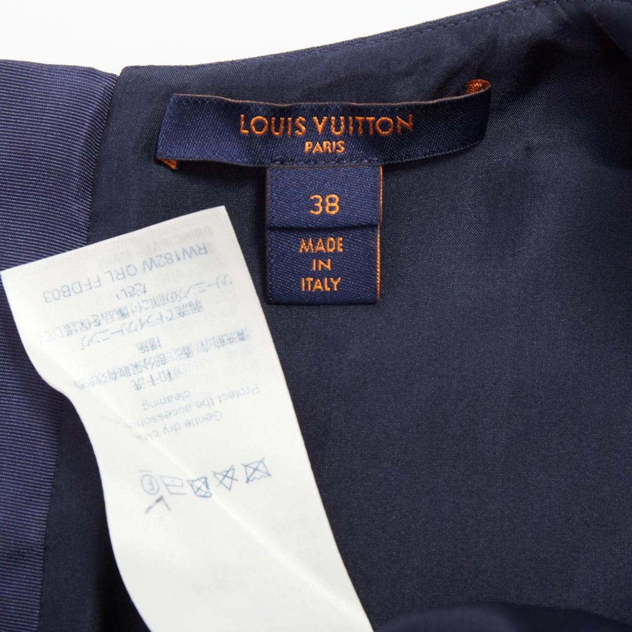 LOUIS VUITTON 2018 navyfarbene Wollseide LV besticktes gepatchtes Kleid FR38 M im Angebot 3