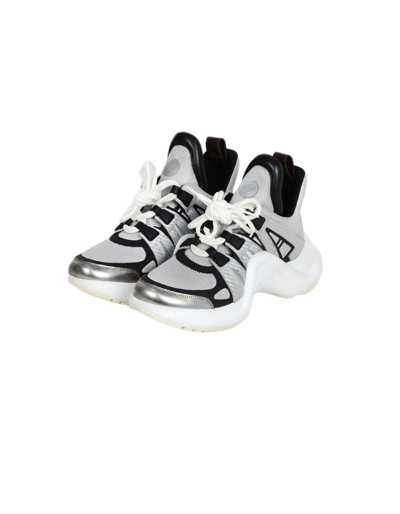 Louis Vuitton 2018 Silver/Black Archlight Reflective Sneakers sz 39 rt $1, 500 In Good Condition In New York, NY