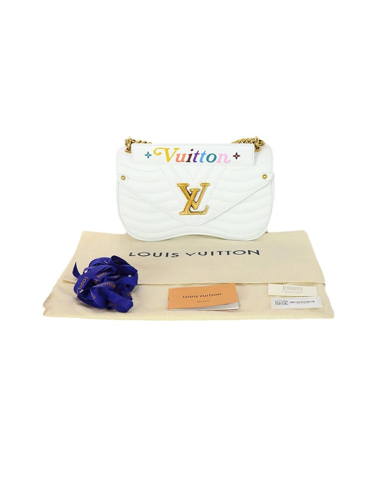 Louis Vuitton 2018 White Chevron Quilted Calfskin Leather New Wave Chain MM Bag For Sale at 1stdibs