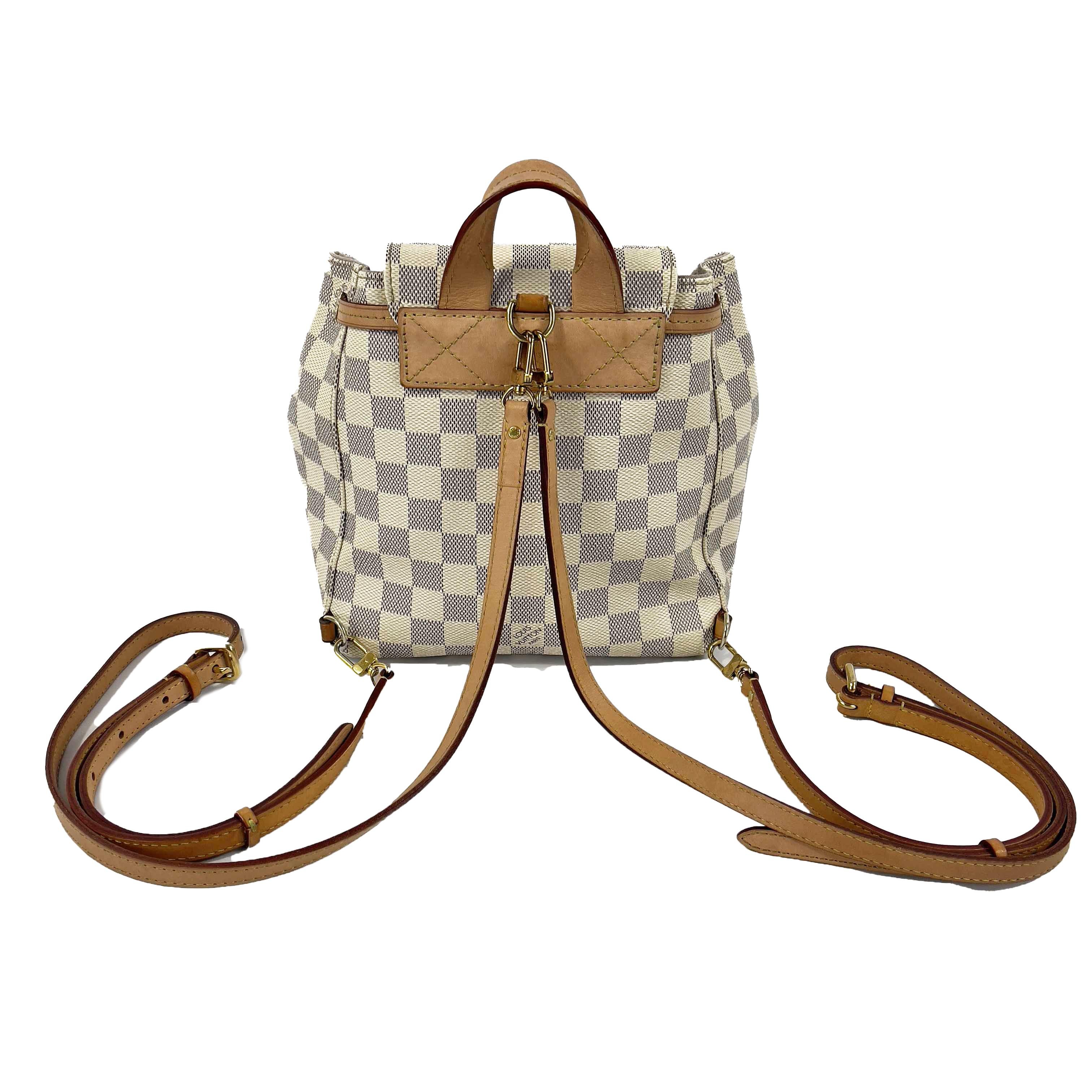 Louis Vuitton - 2019 Damier Azur Sperone BB Backpack - Top Handle

Description

Named for a Corsican beach, the Sperone BB backpack looks cool in Damier Azur canvas.
Light and easy to carry with its top handle and adjustable straps, this charming