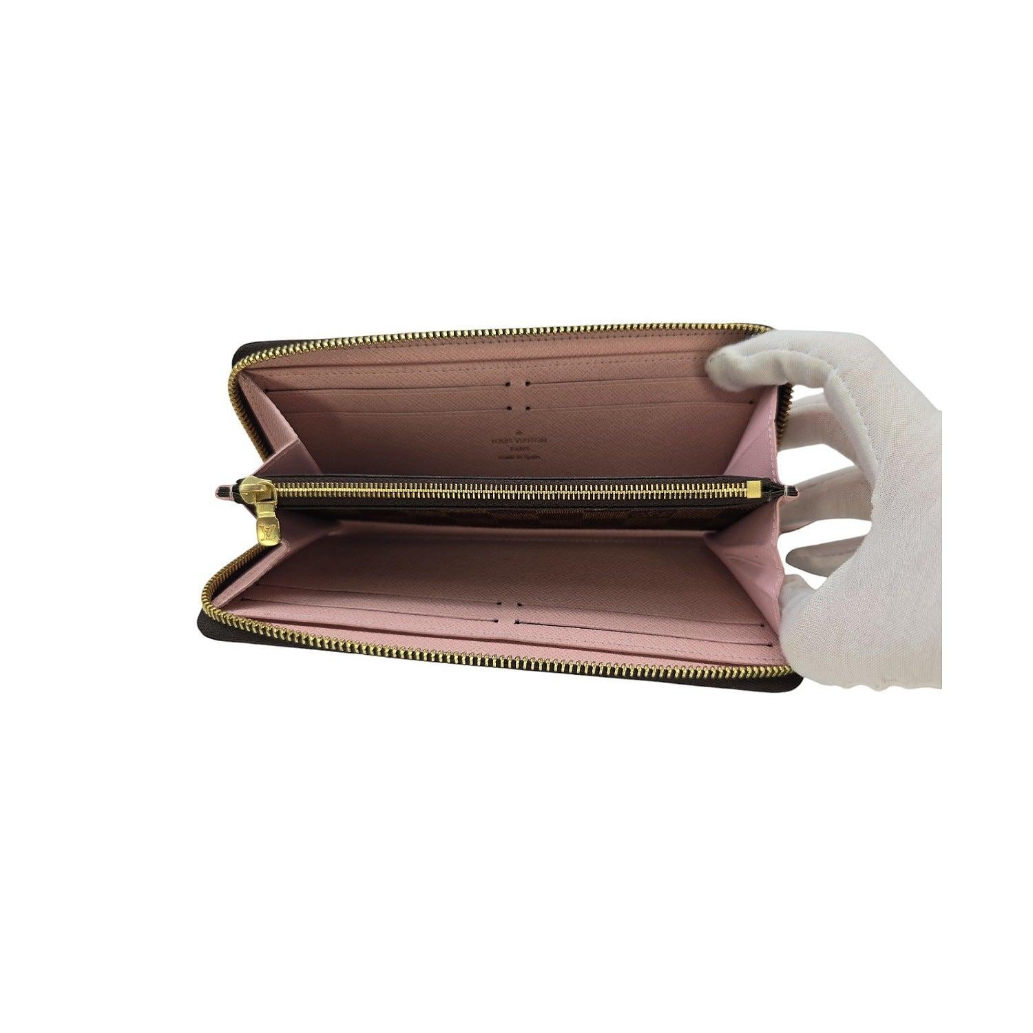 Women's or Men's Louis Vuitton 2019 Damier Ebene Clemence Wallet