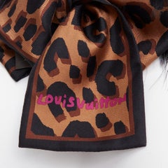 LOUIS VUITTON 2019 Stephen Sprouse black fur brown leopard graffiti collar scarf